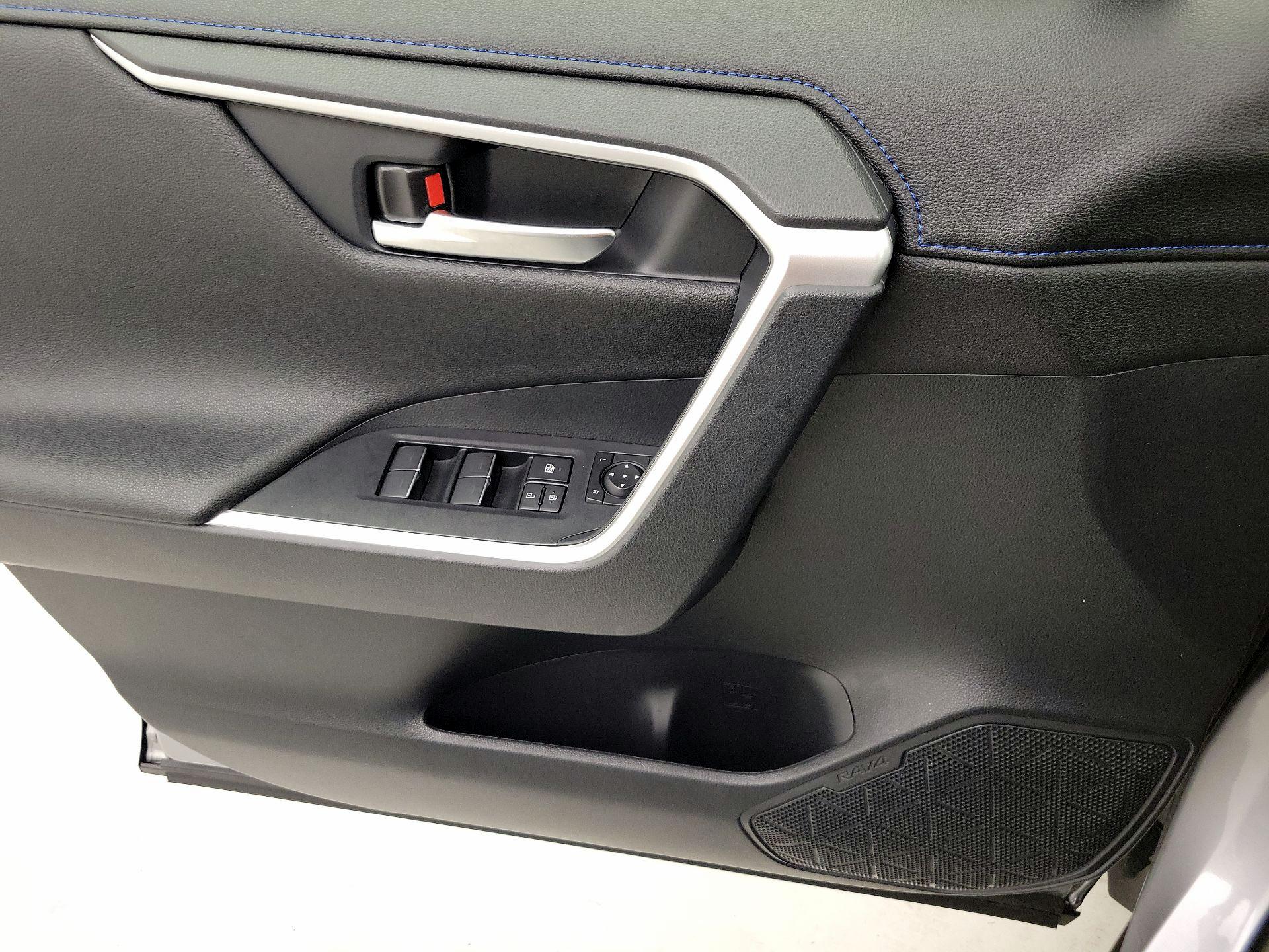 Thumbnail: 2023 Toyota RAV4 - 12