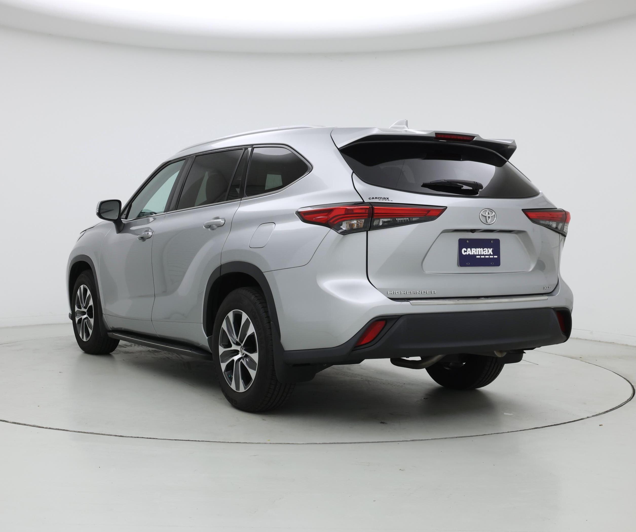 Thumbnail: 2022 Toyota Highlander - 2