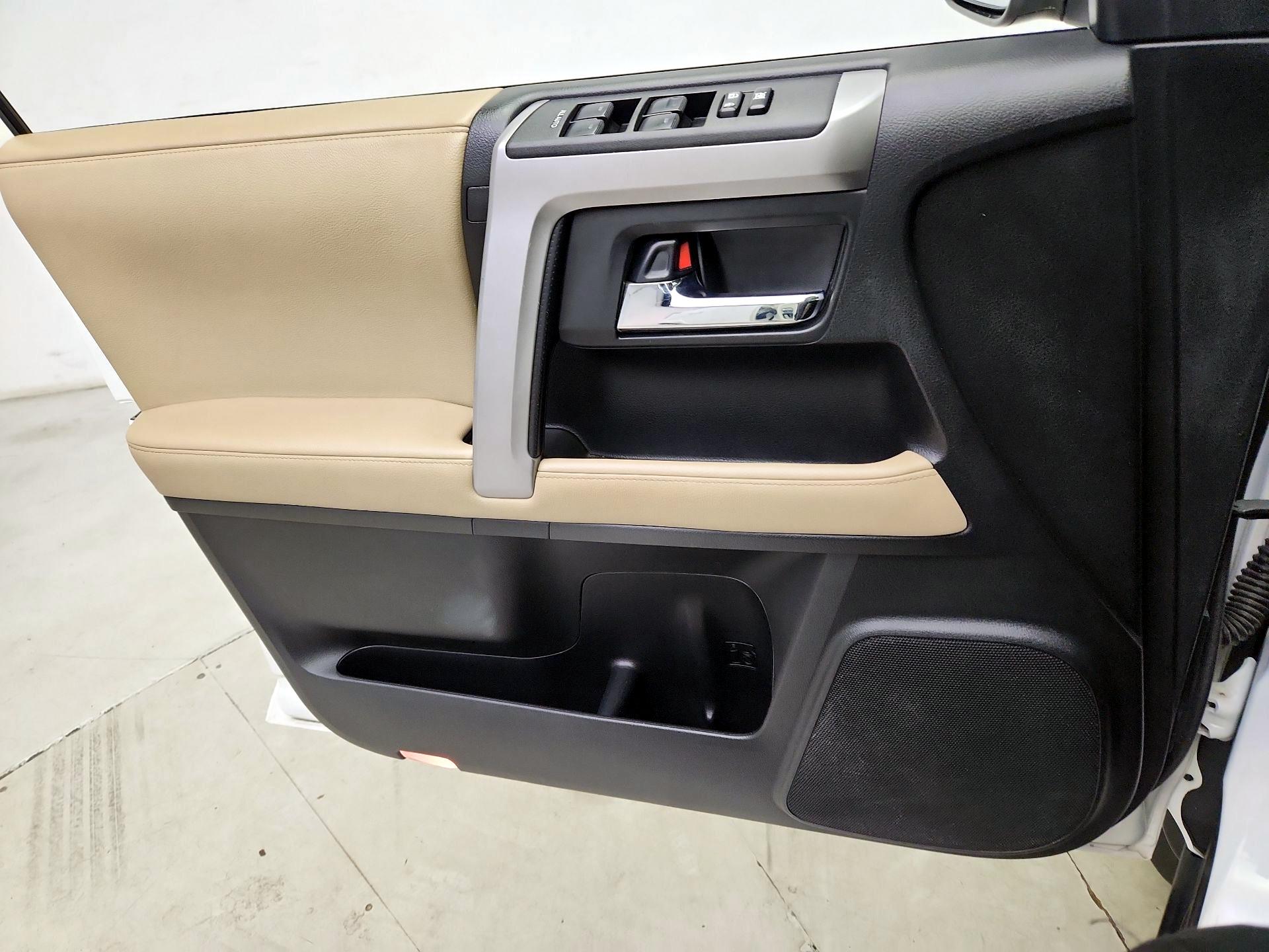 Thumbnail: 2021 Toyota 4Runner - 12