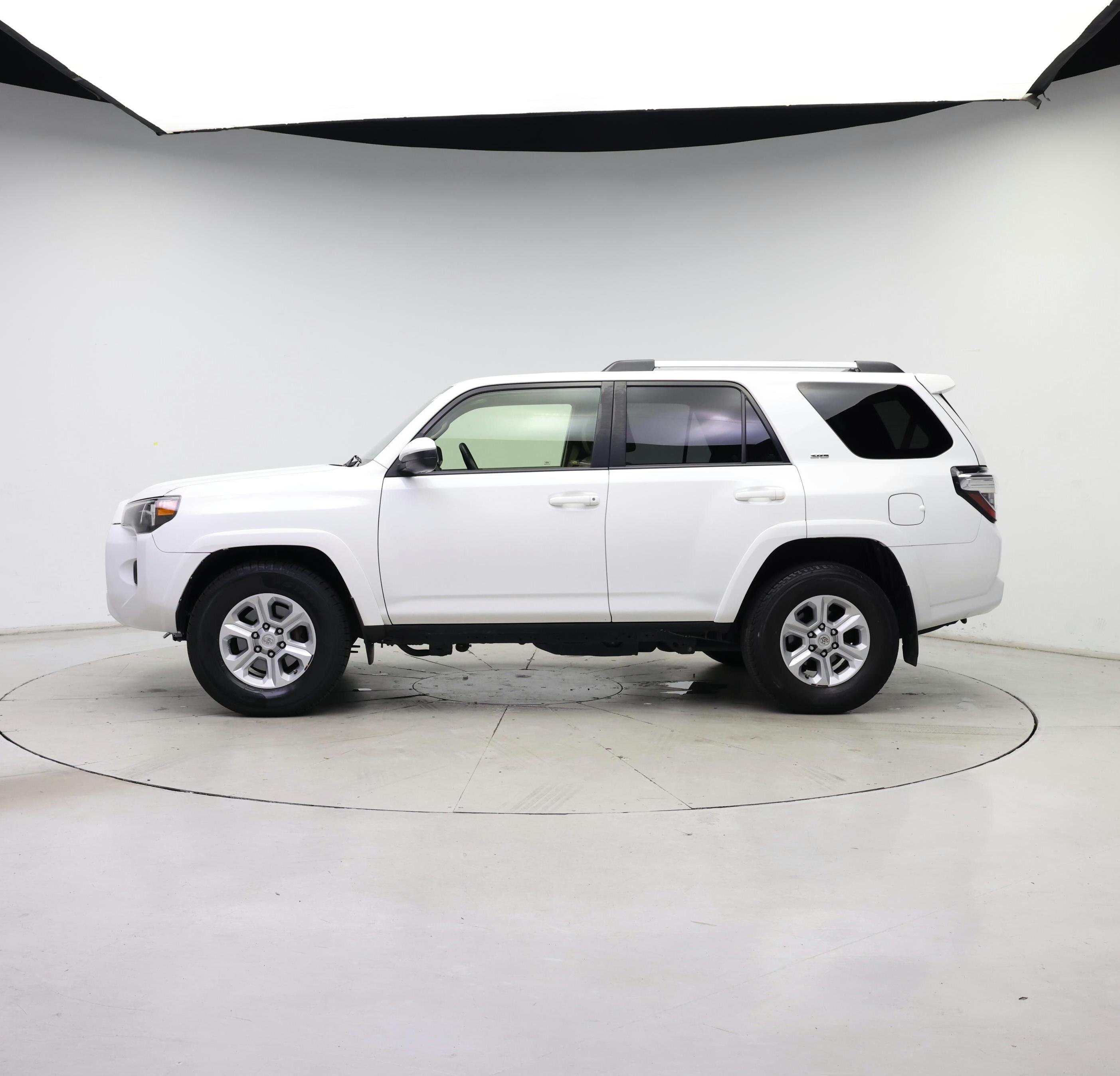 Thumbnail: 2021 Toyota 4Runner - 3