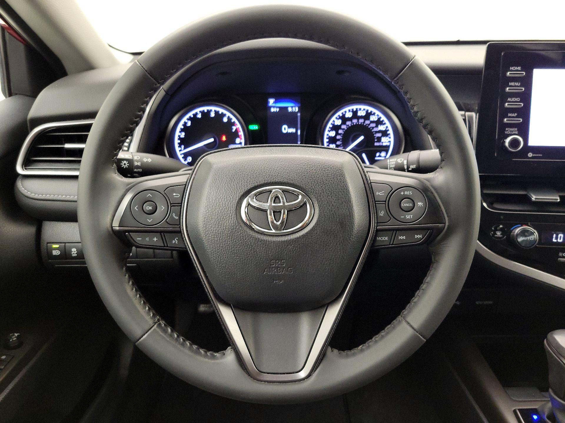 Thumbnail: 2023 Toyota Camry - 10