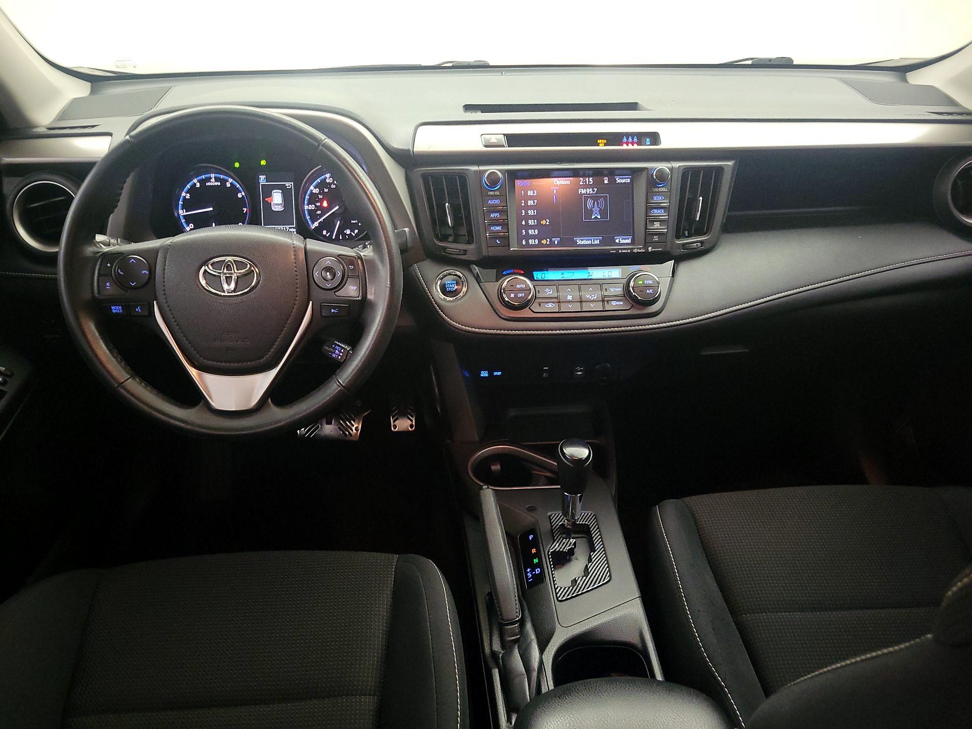 Thumbnail: 2017 Toyota RAV4 - 9