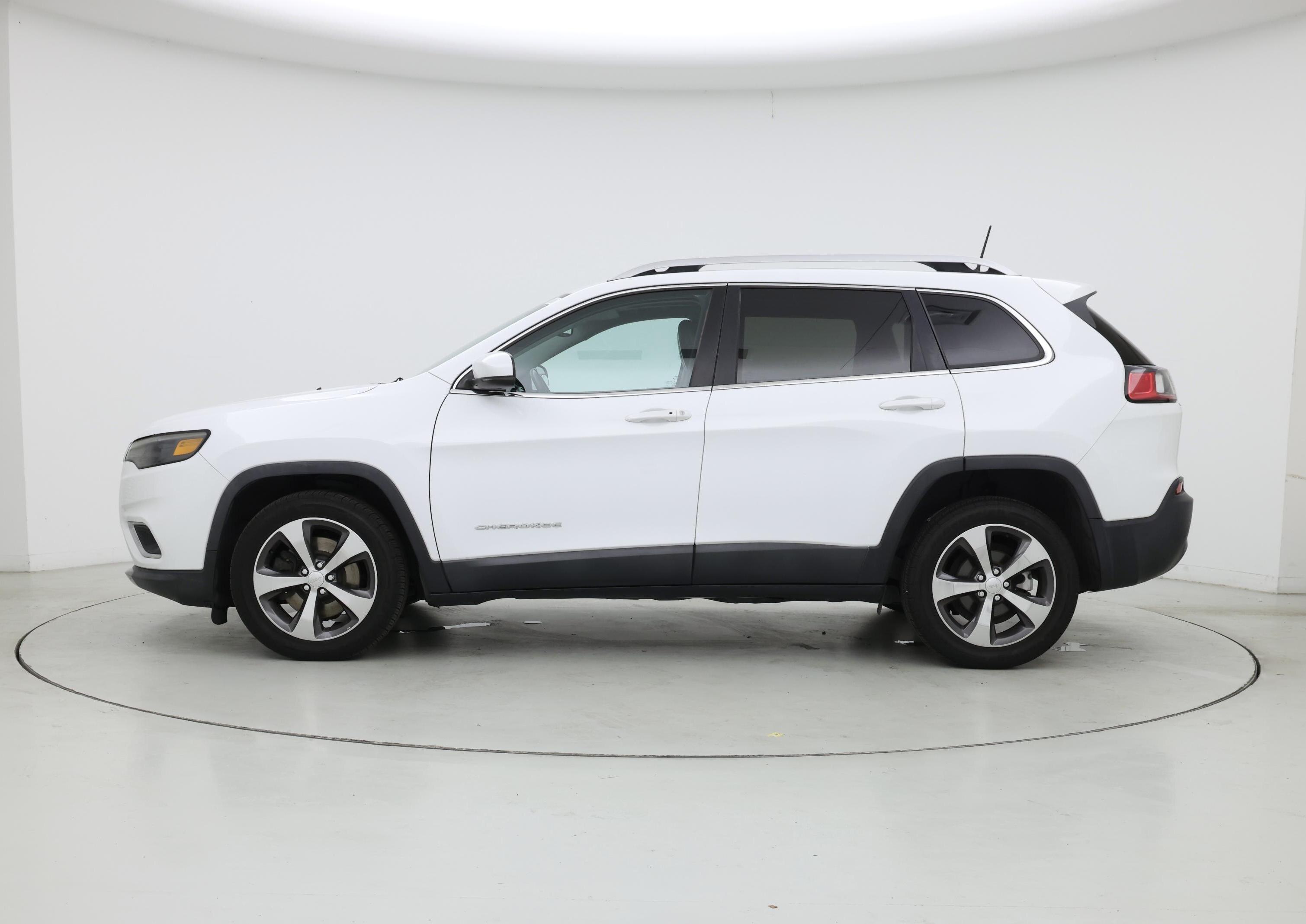 Thumbnail: 2020 Jeep Cherokee - 3