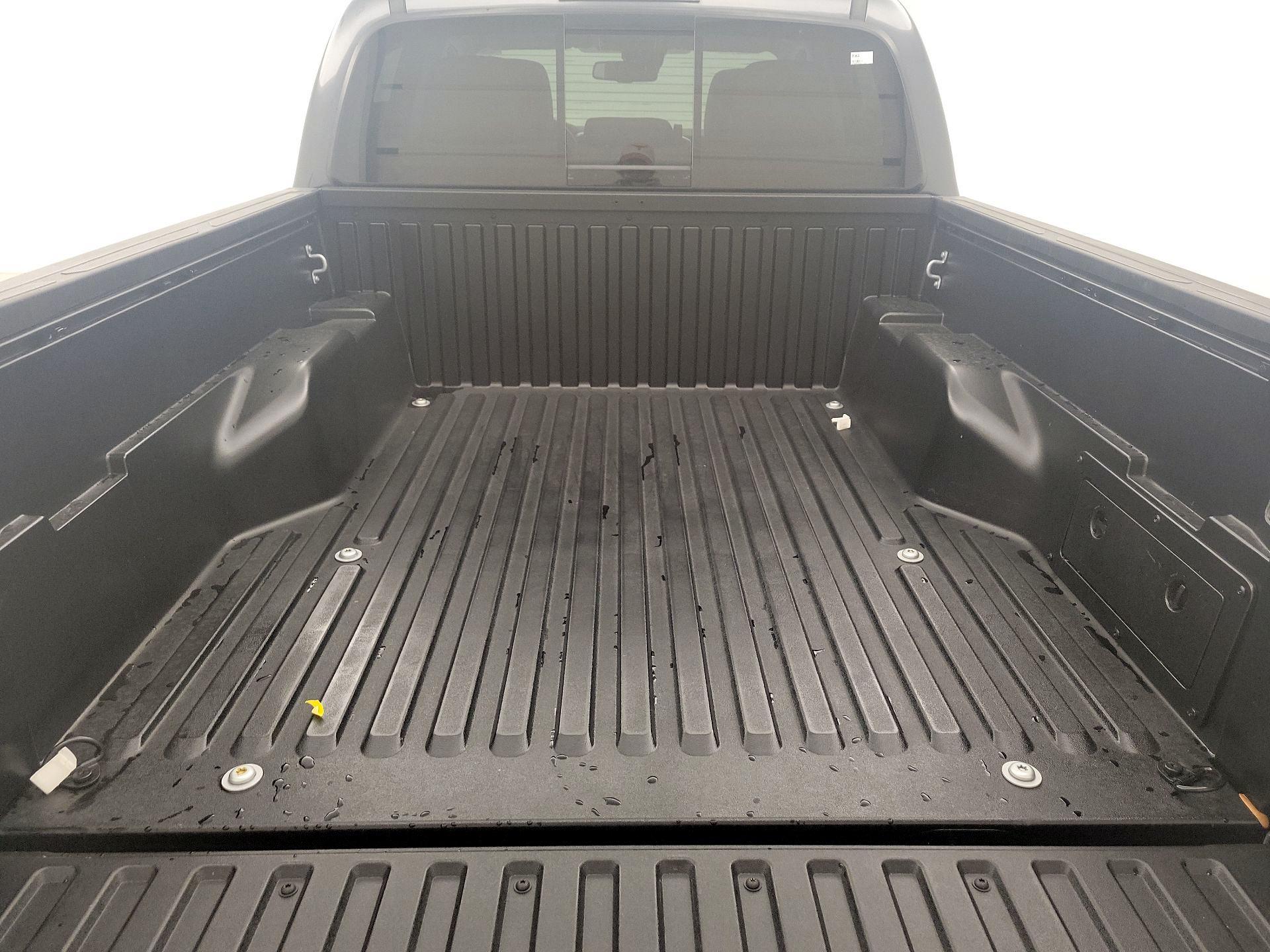 Thumbnail: 2022 Toyota Tacoma - 20