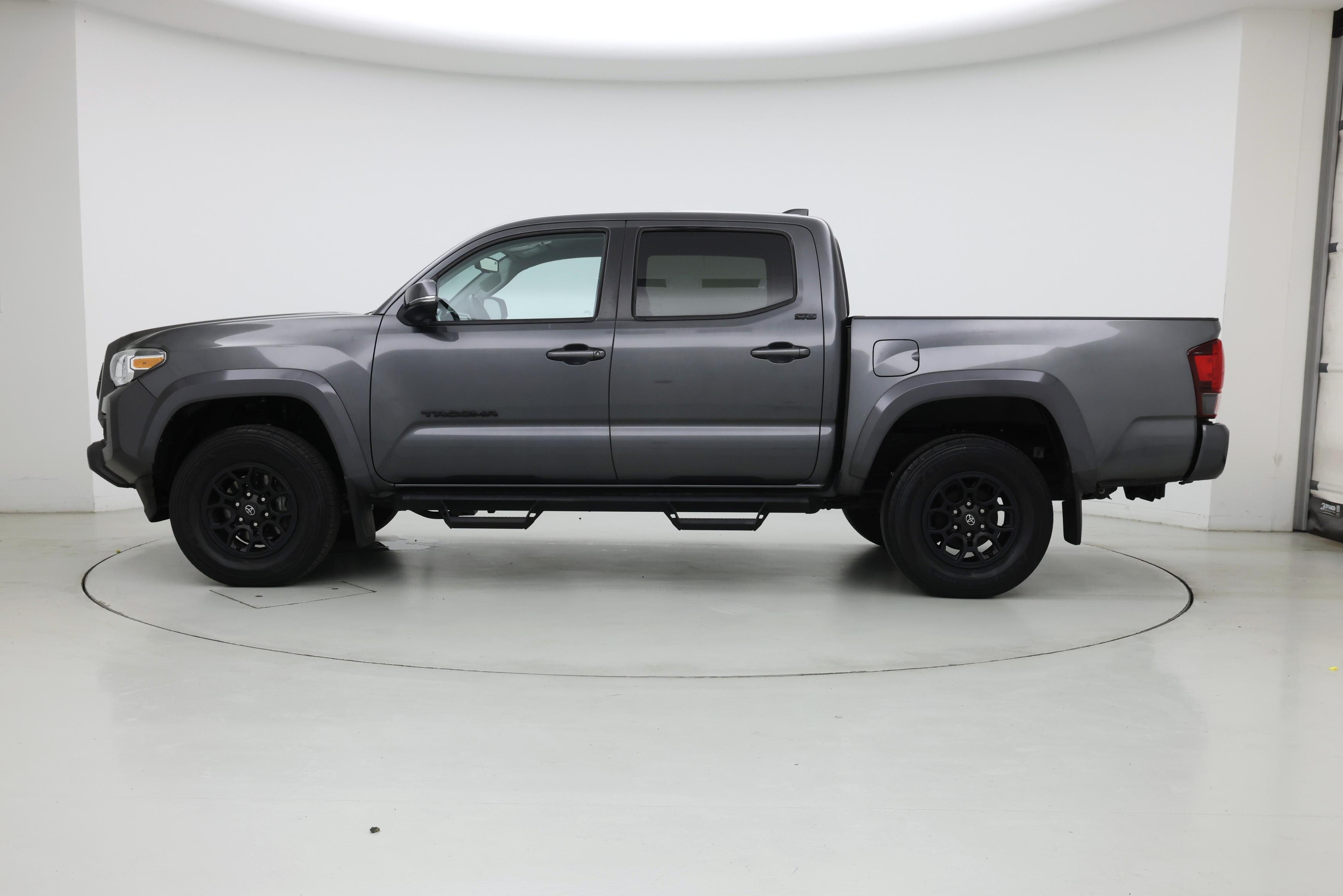 Thumbnail: 2022 Toyota Tacoma - 3