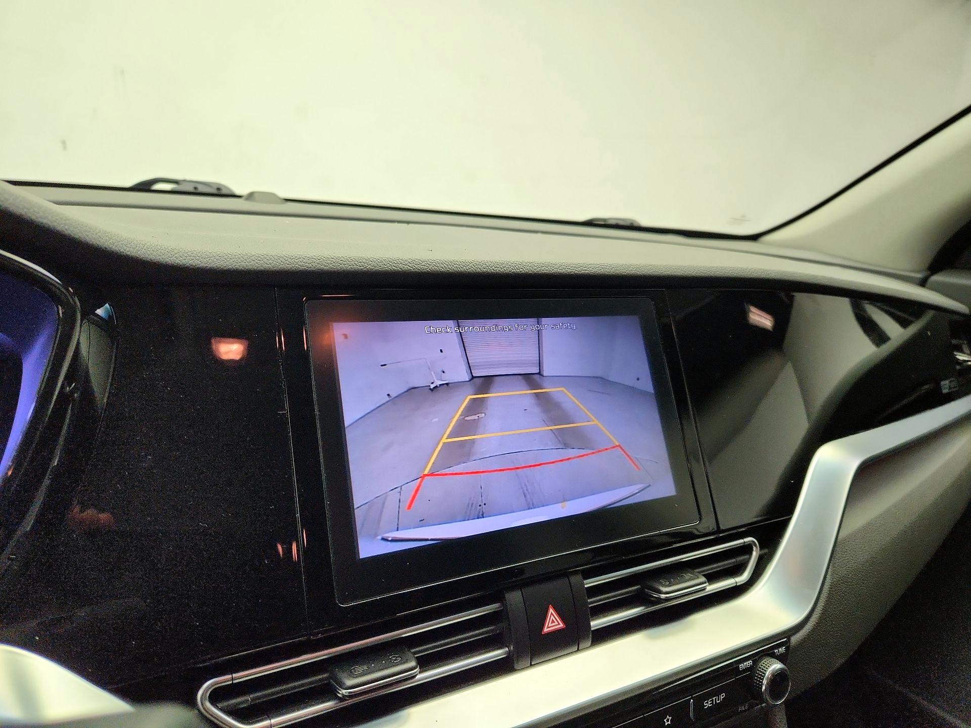 Thumbnail: 2022 Kia Niro - 14