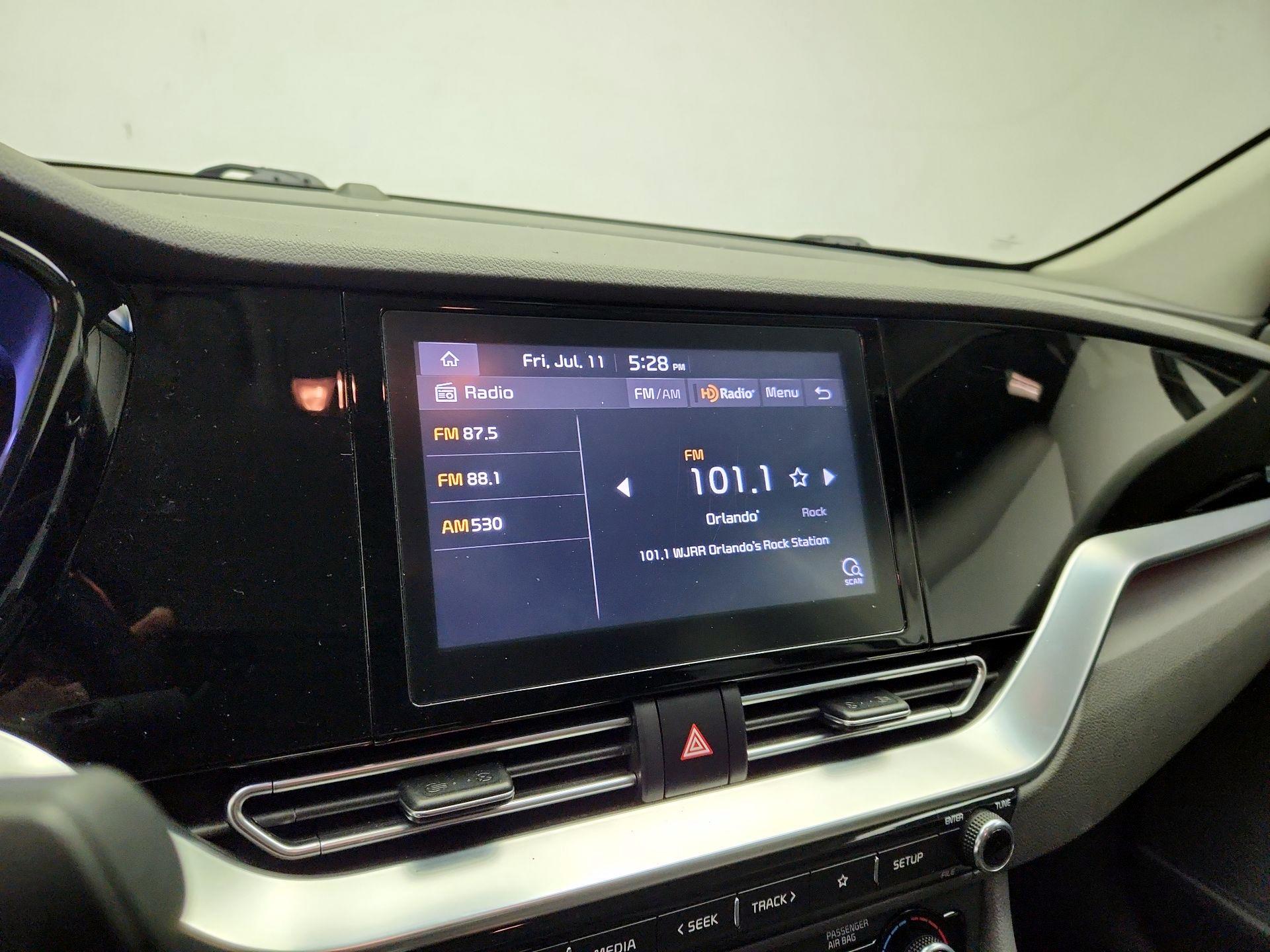 Thumbnail: 2022 Kia Niro - 15