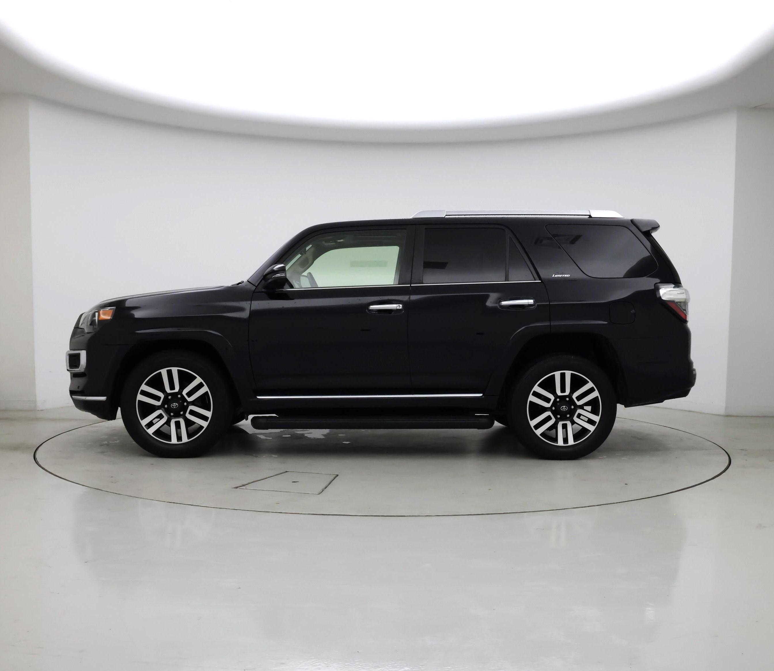 Thumbnail: 2022 Toyota 4Runner - 3