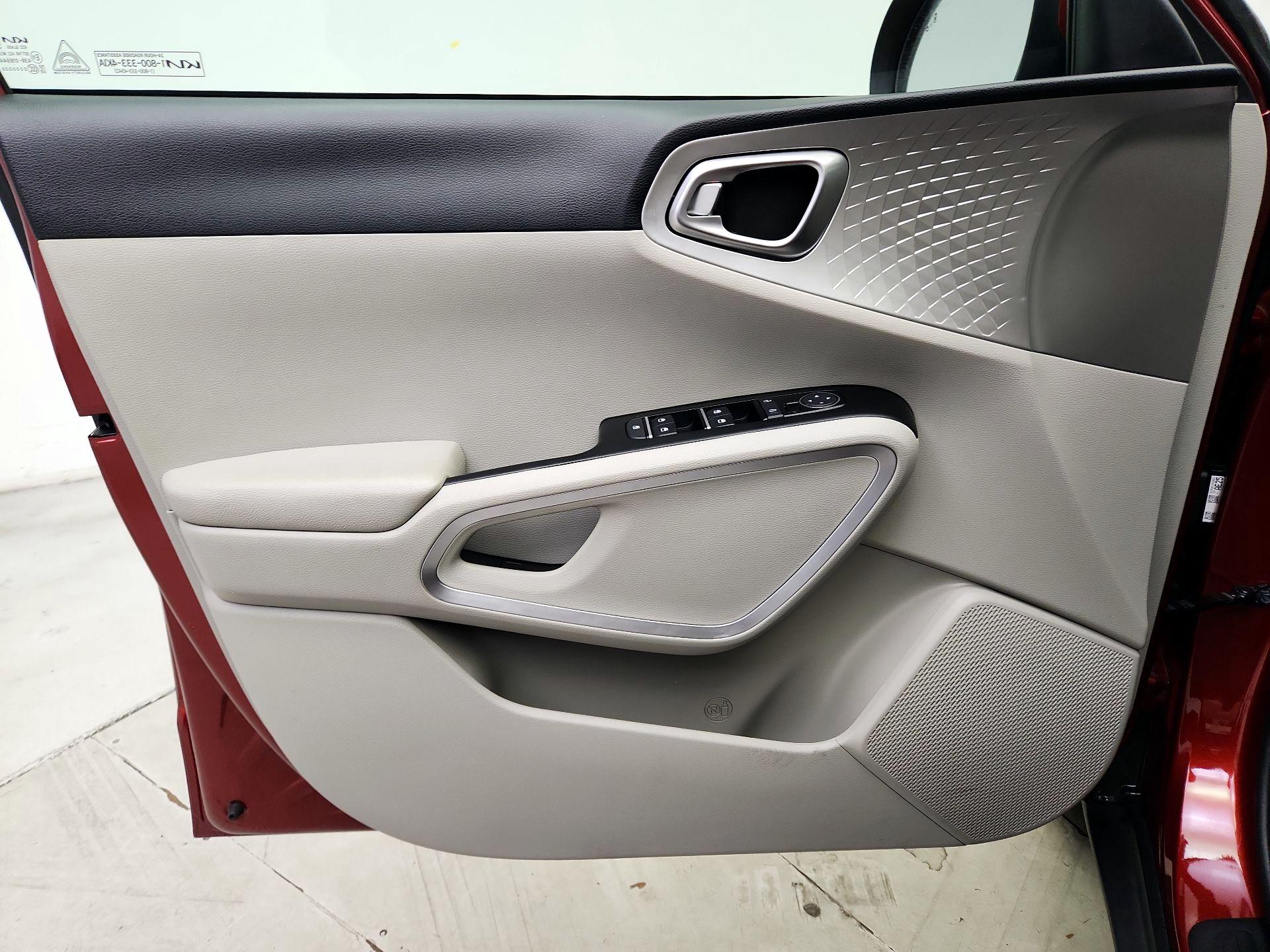 Thumbnail: 2023 Kia Soul - 12