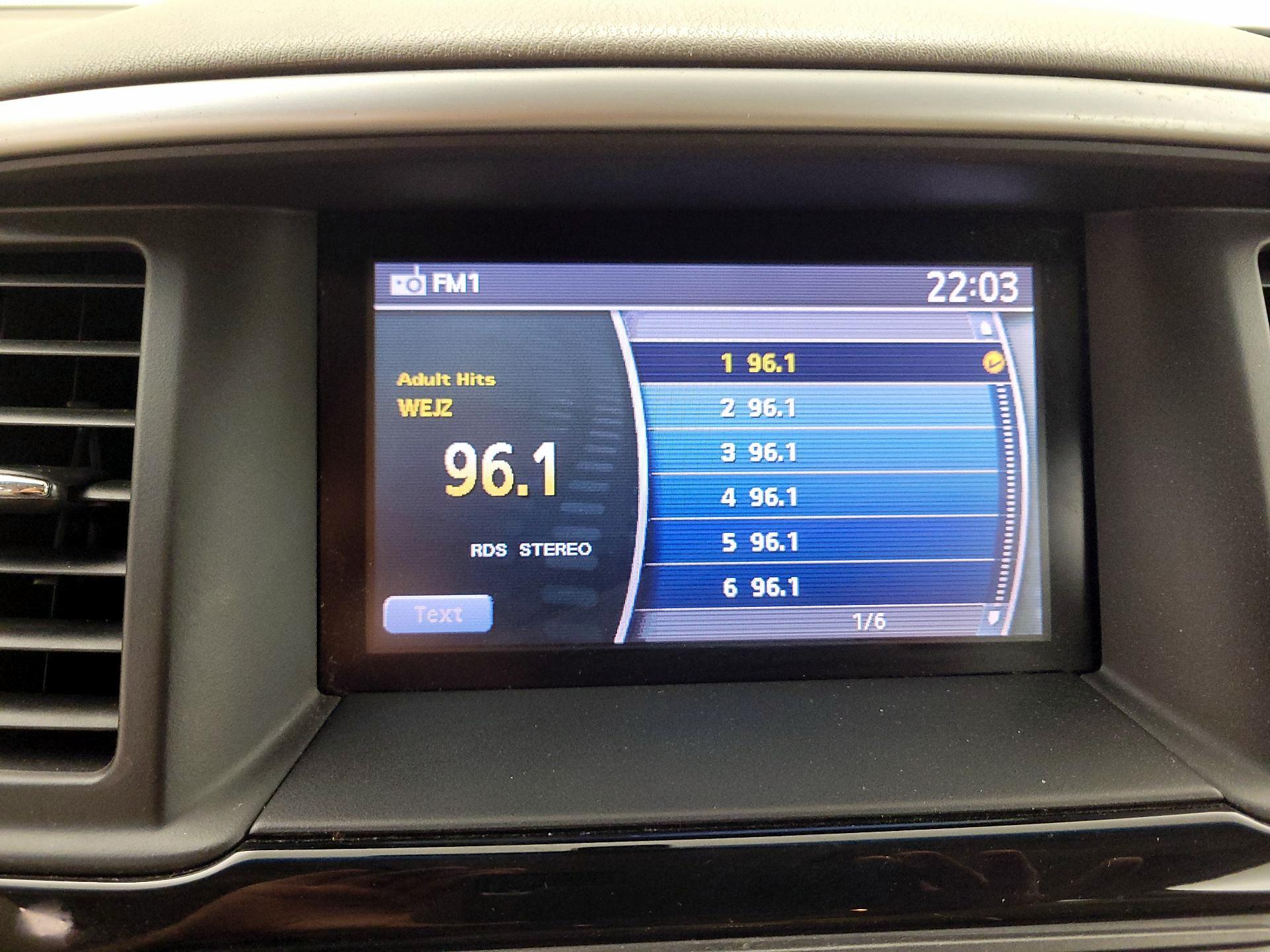 Thumbnail: 2015 Nissan Pathfinder - 15