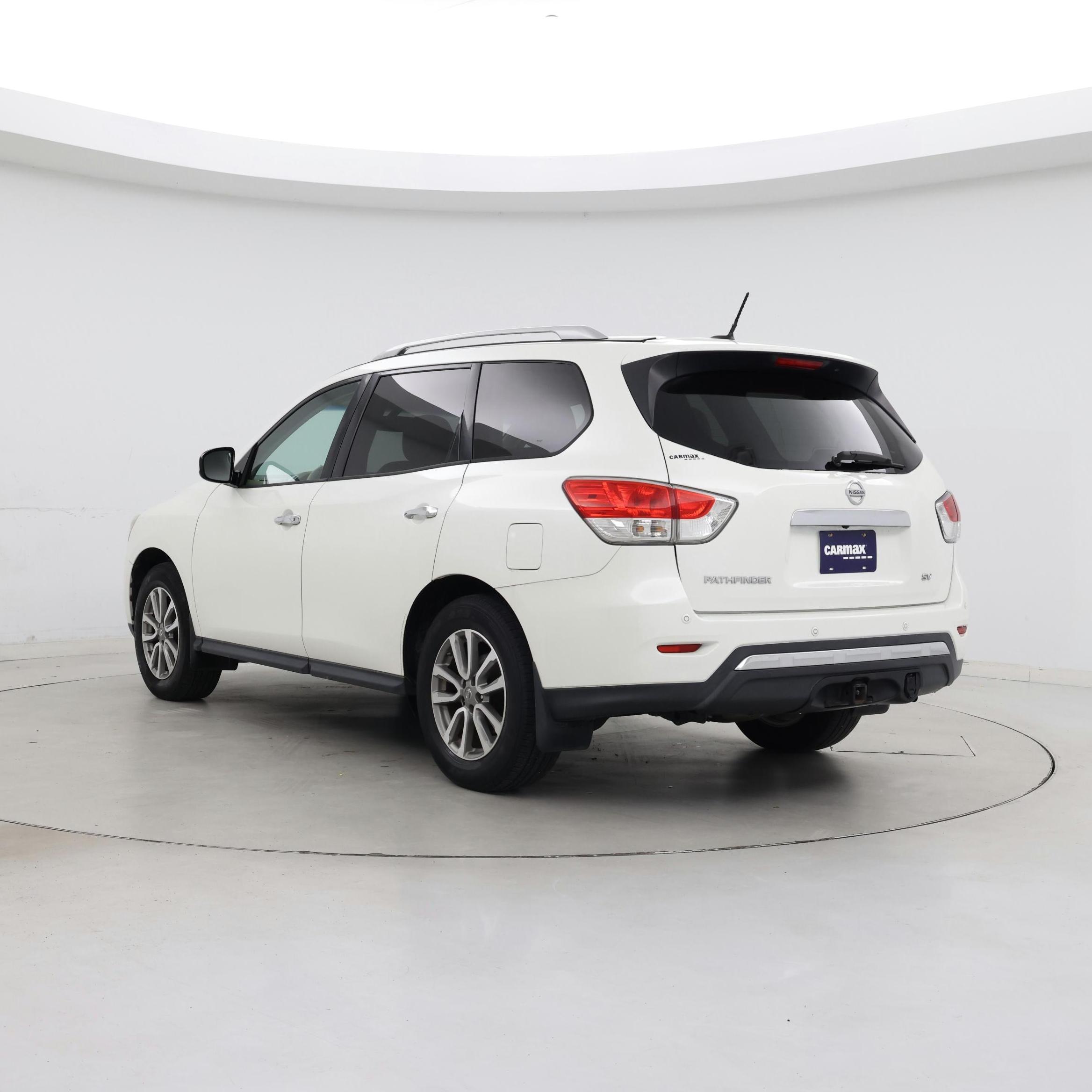 Thumbnail: 2015 Nissan Pathfinder - 2