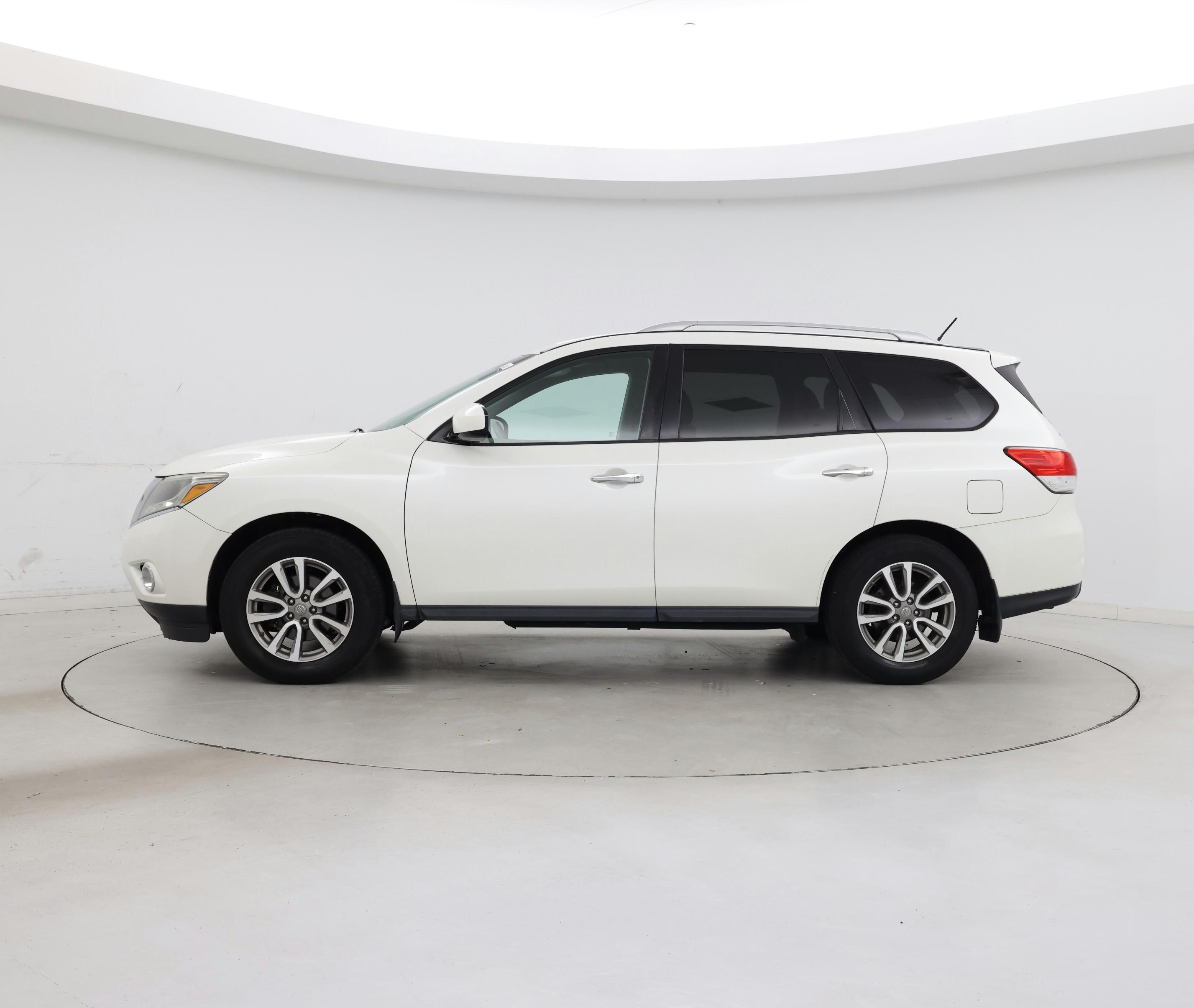 Thumbnail: 2015 Nissan Pathfinder - 3