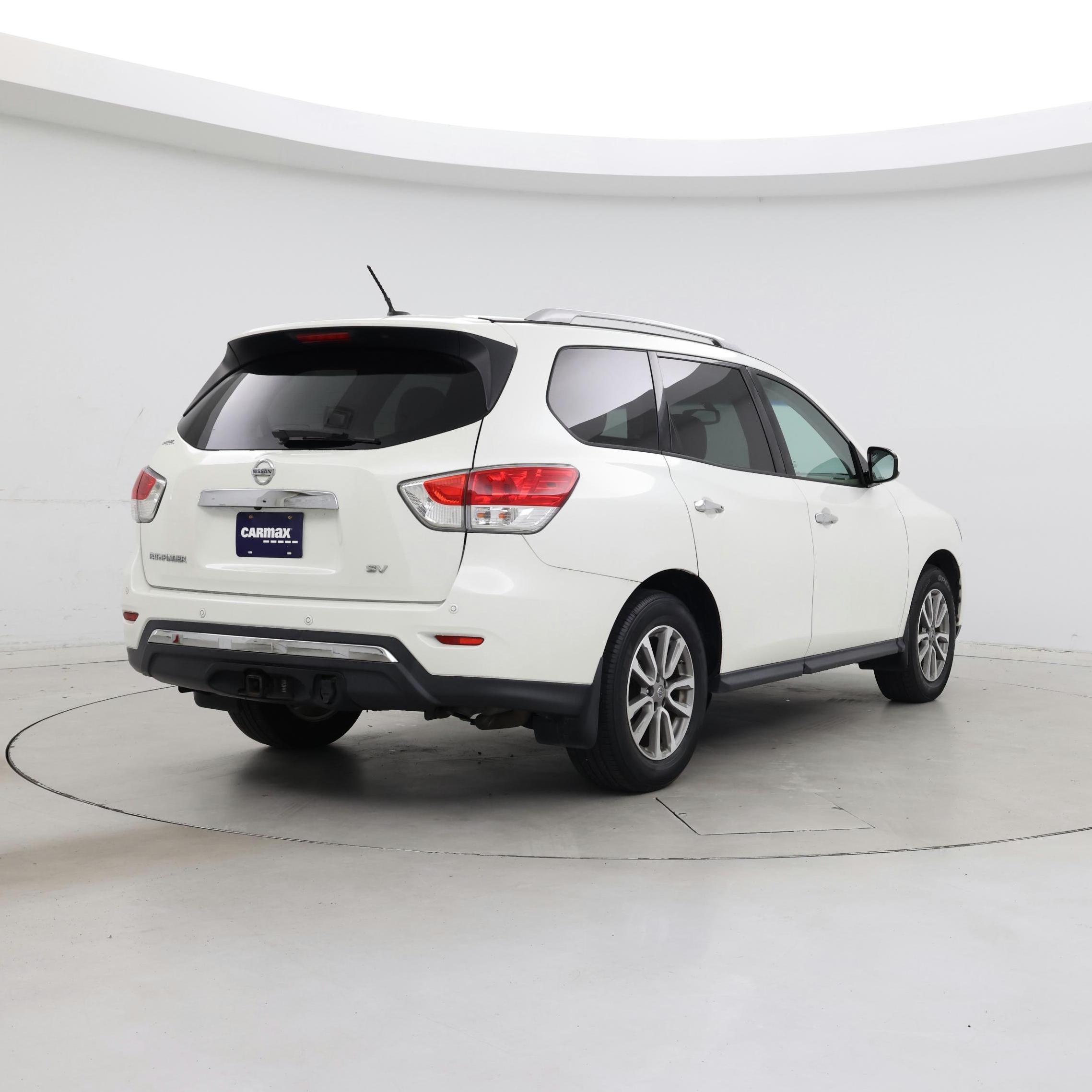 Thumbnail: 2015 Nissan Pathfinder - 8
