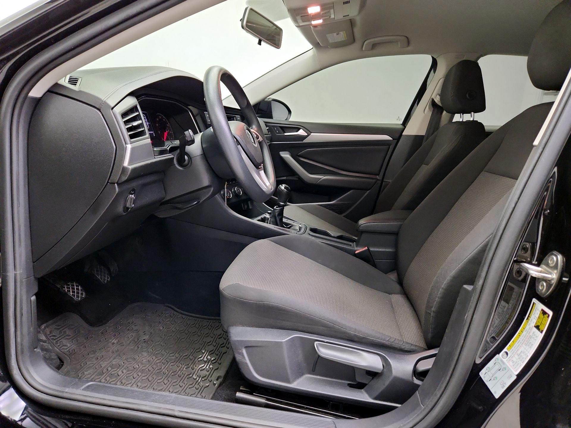 Thumbnail: 2019 Volkswagen Jetta - 11