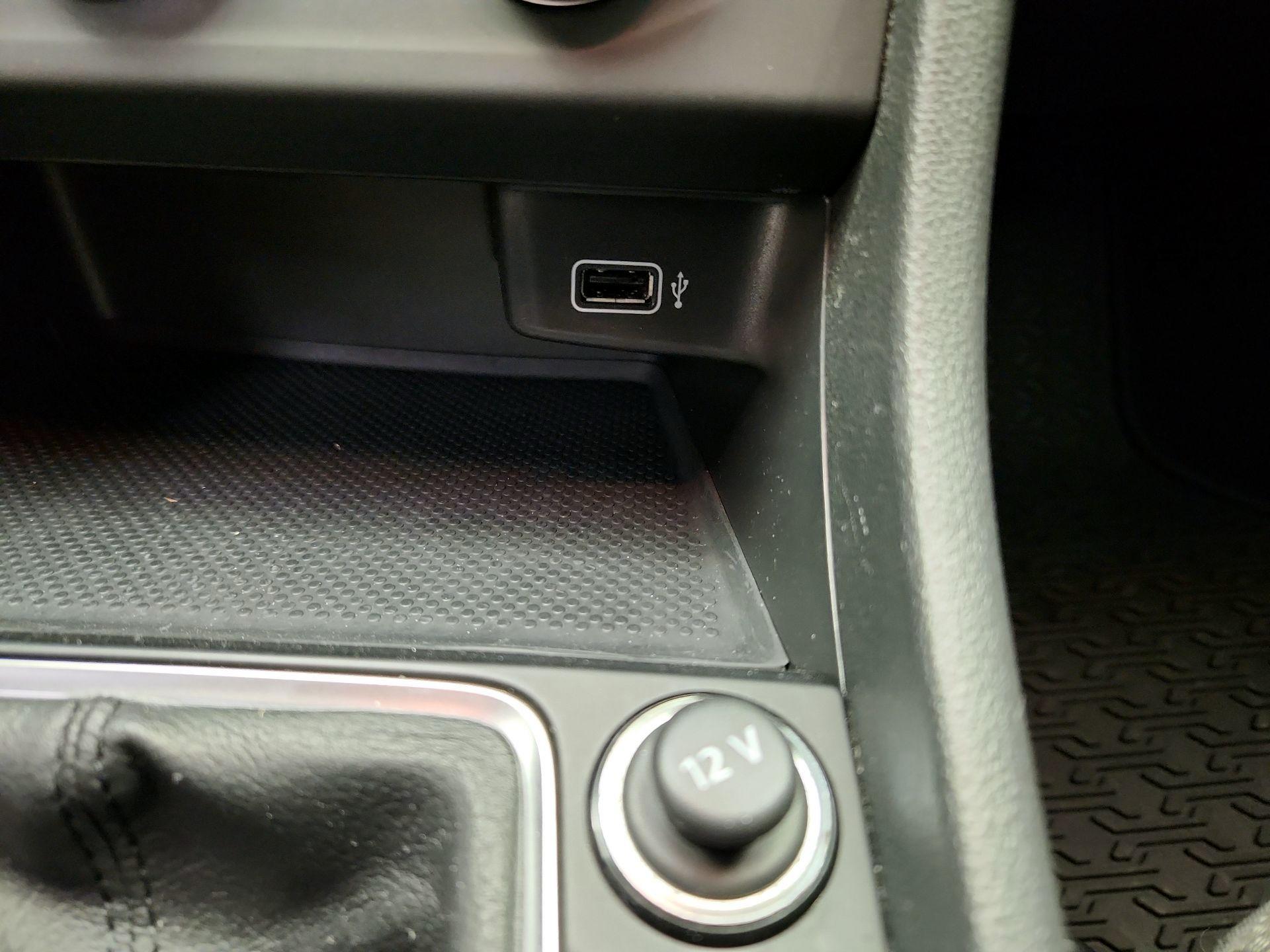 Thumbnail: 2019 Volkswagen Jetta - 18