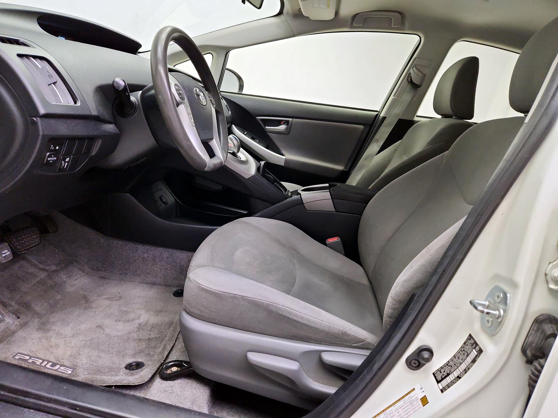 Thumbnail: 2014 Toyota Prius - 11