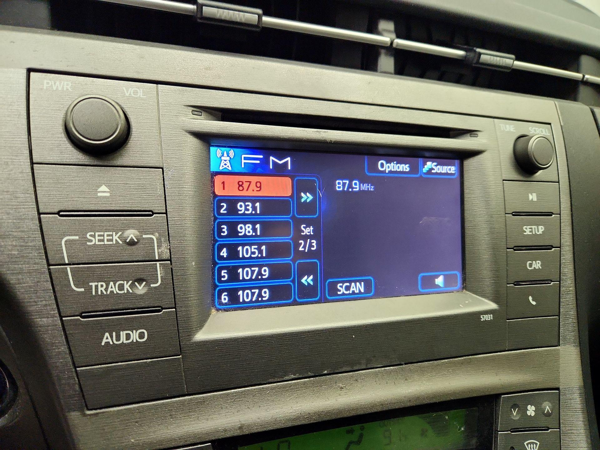 Thumbnail: 2014 Toyota Prius - 14