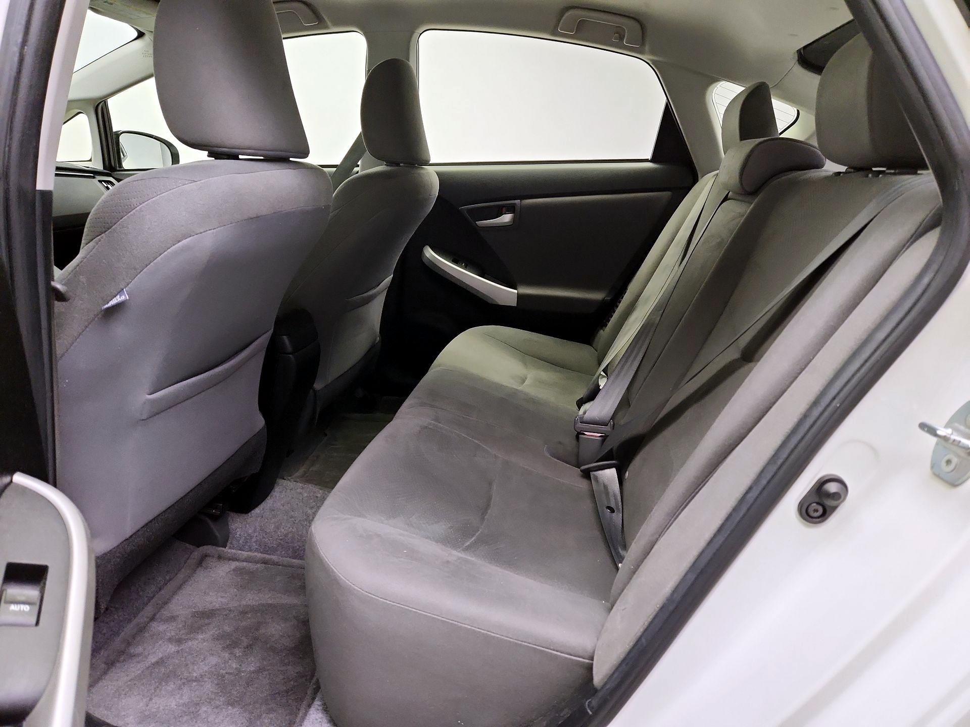 Thumbnail: 2014 Toyota Prius - 18