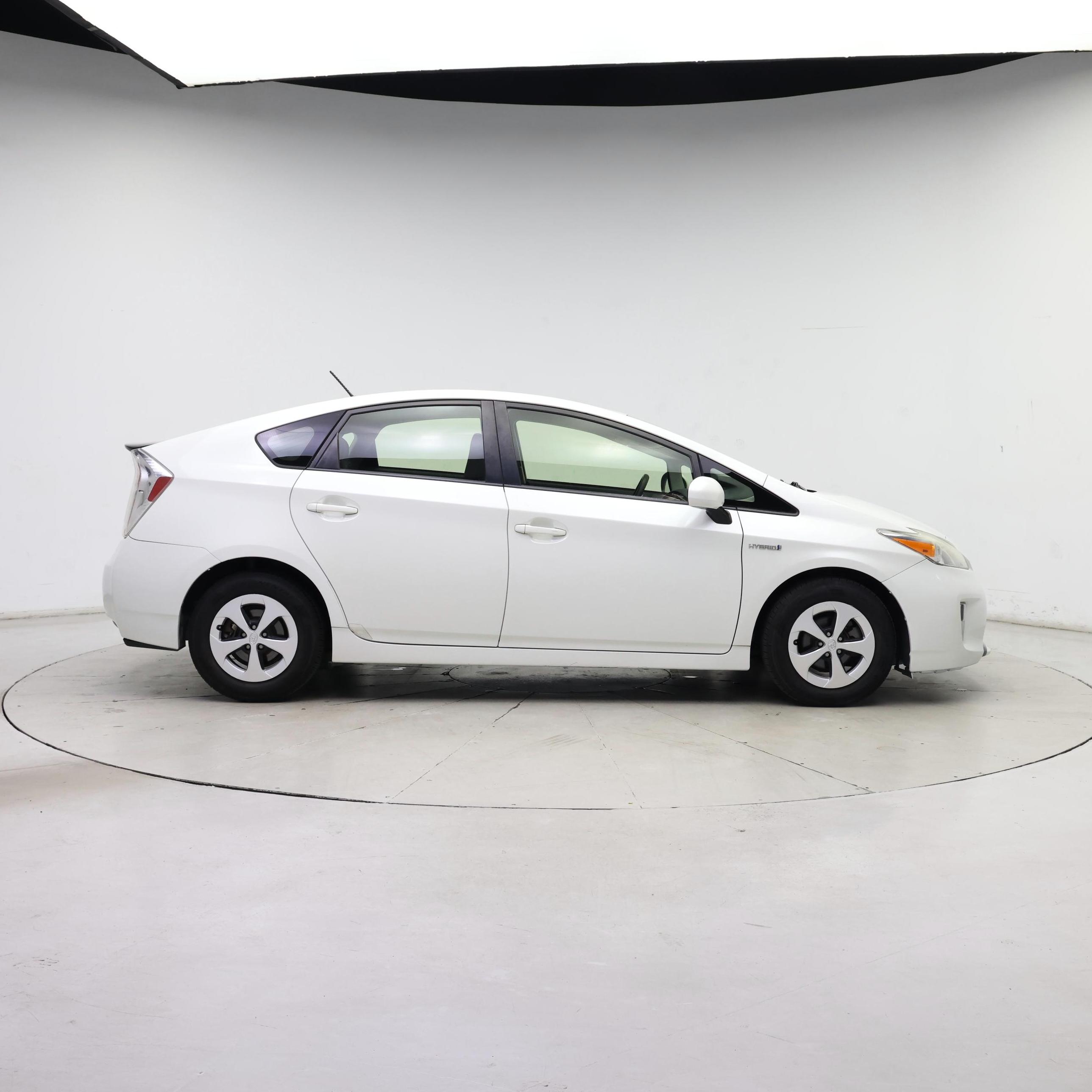 Thumbnail: 2014 Toyota Prius - 7