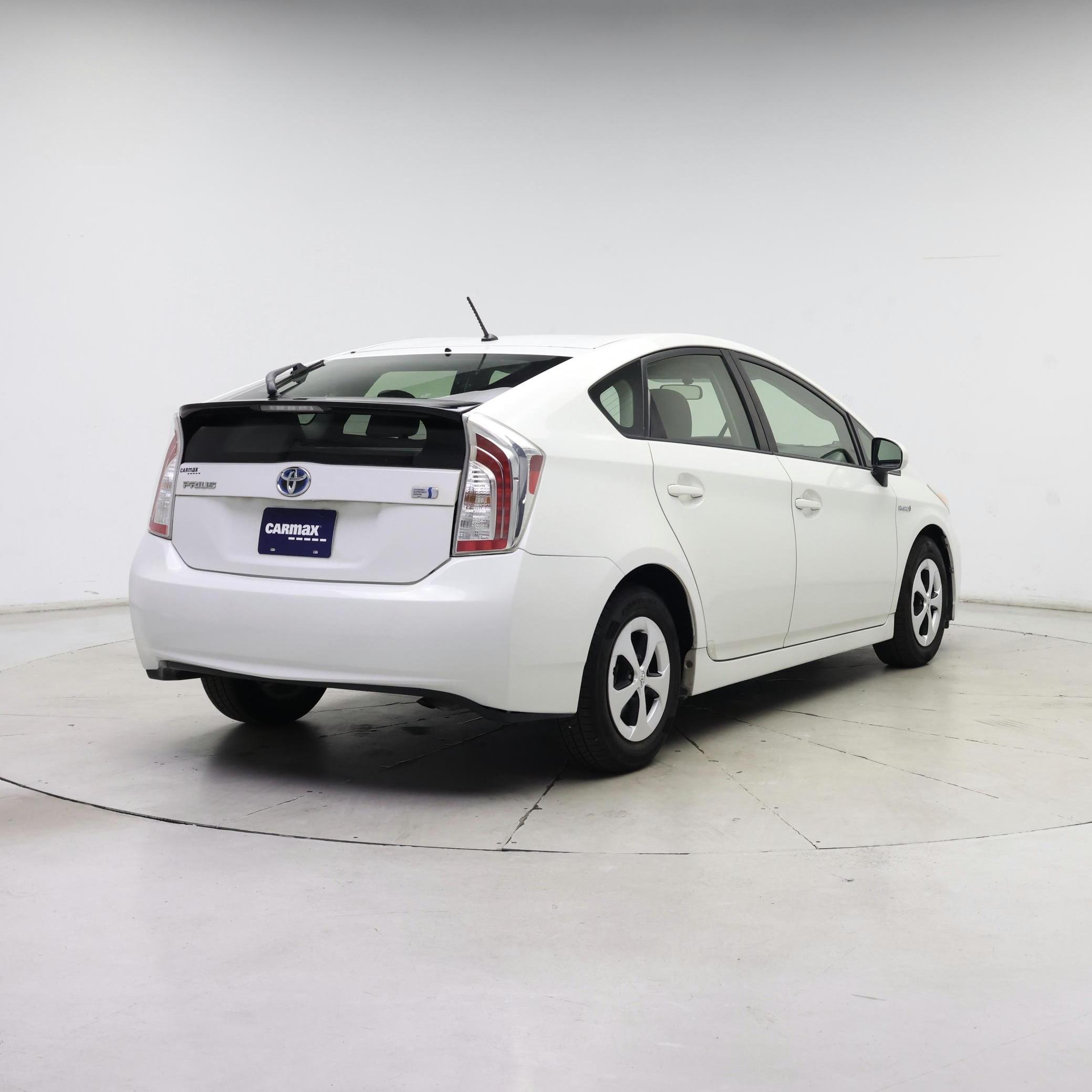 Thumbnail: 2014 Toyota Prius - 8