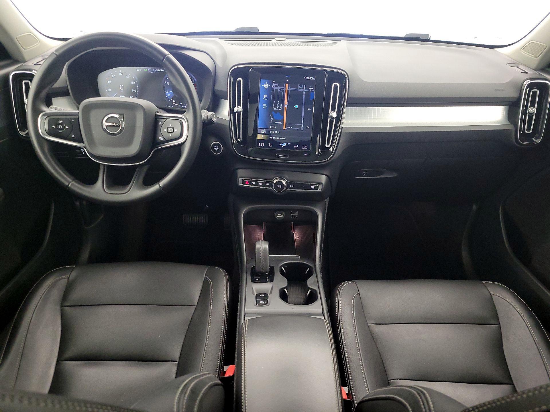 Thumbnail: 2021 Volvo XC40 - 9