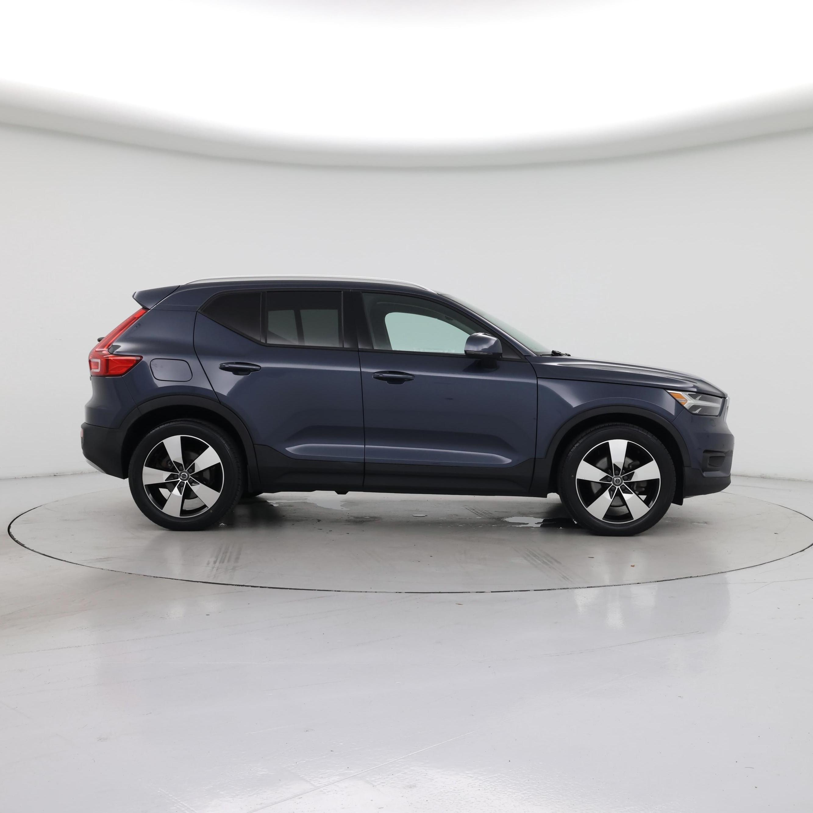 Thumbnail: 2021 Volvo XC40 - 7