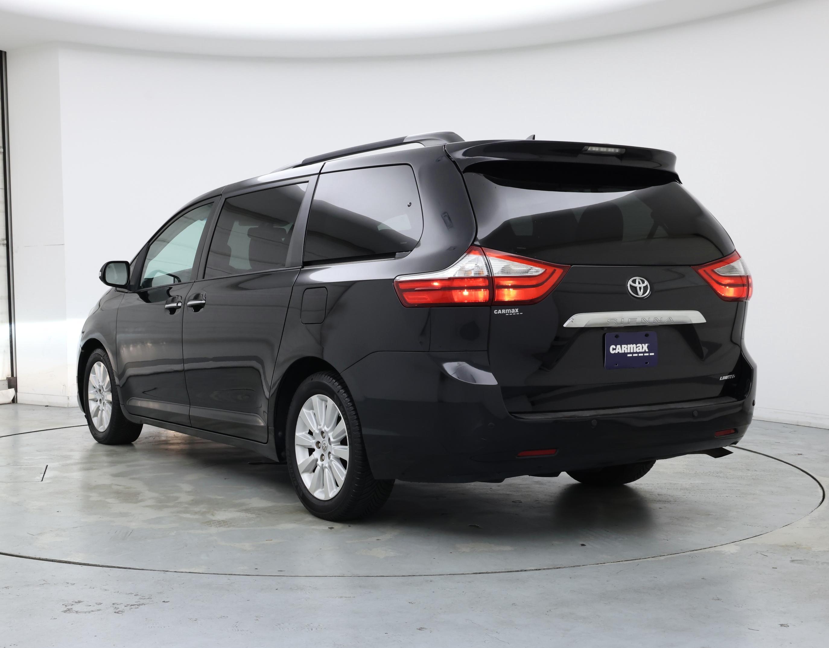 Thumbnail: 2015 Toyota Sienna - 2
