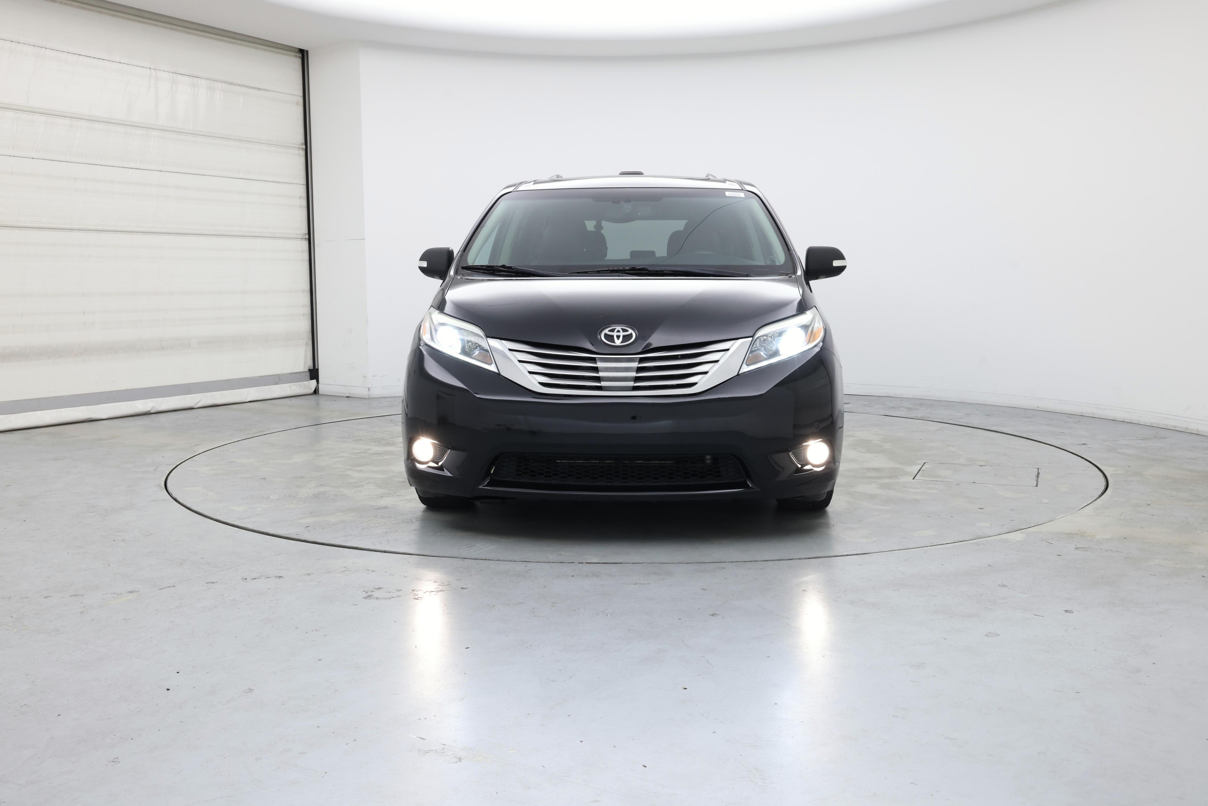 Thumbnail: 2015 Toyota Sienna - 5