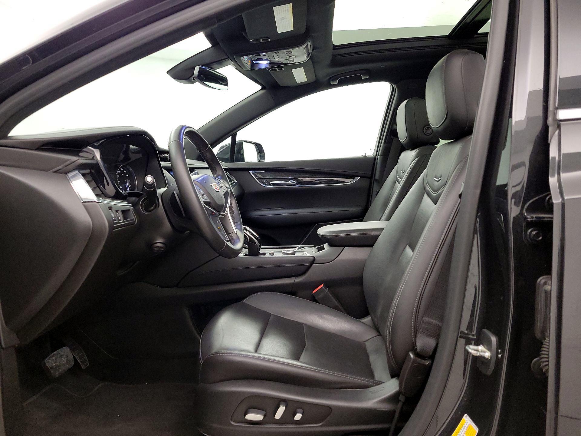 Thumbnail: 2020 Cadillac XT5 - 11