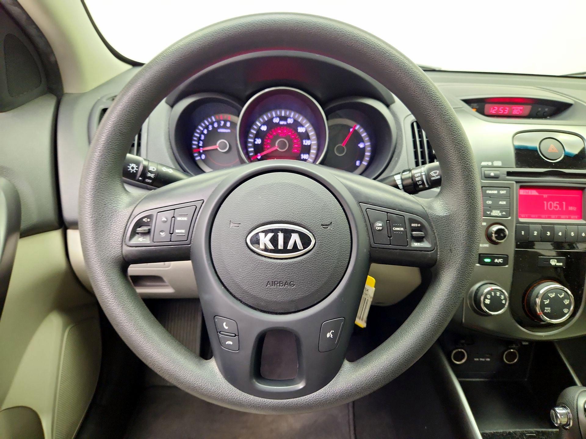 Thumbnail: 2013 Kia Forte - 10
