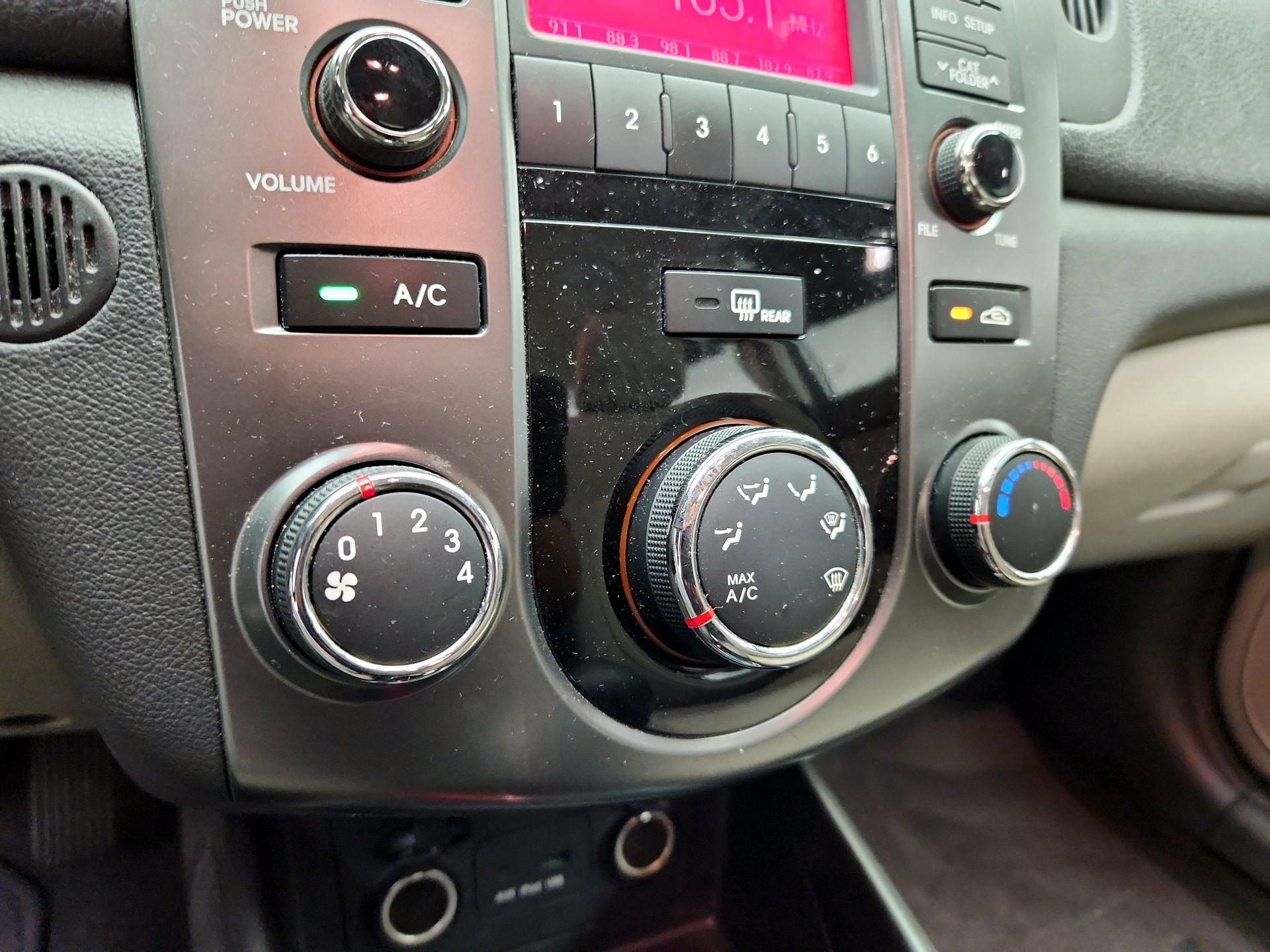 Thumbnail: 2013 Kia Forte - 15