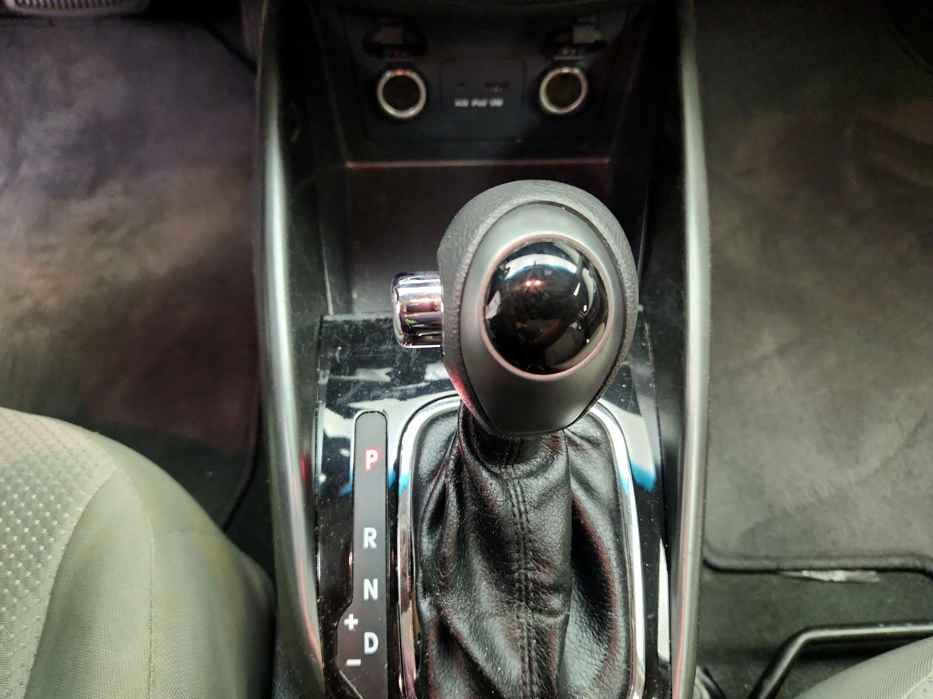 Thumbnail: 2013 Kia Forte - 16