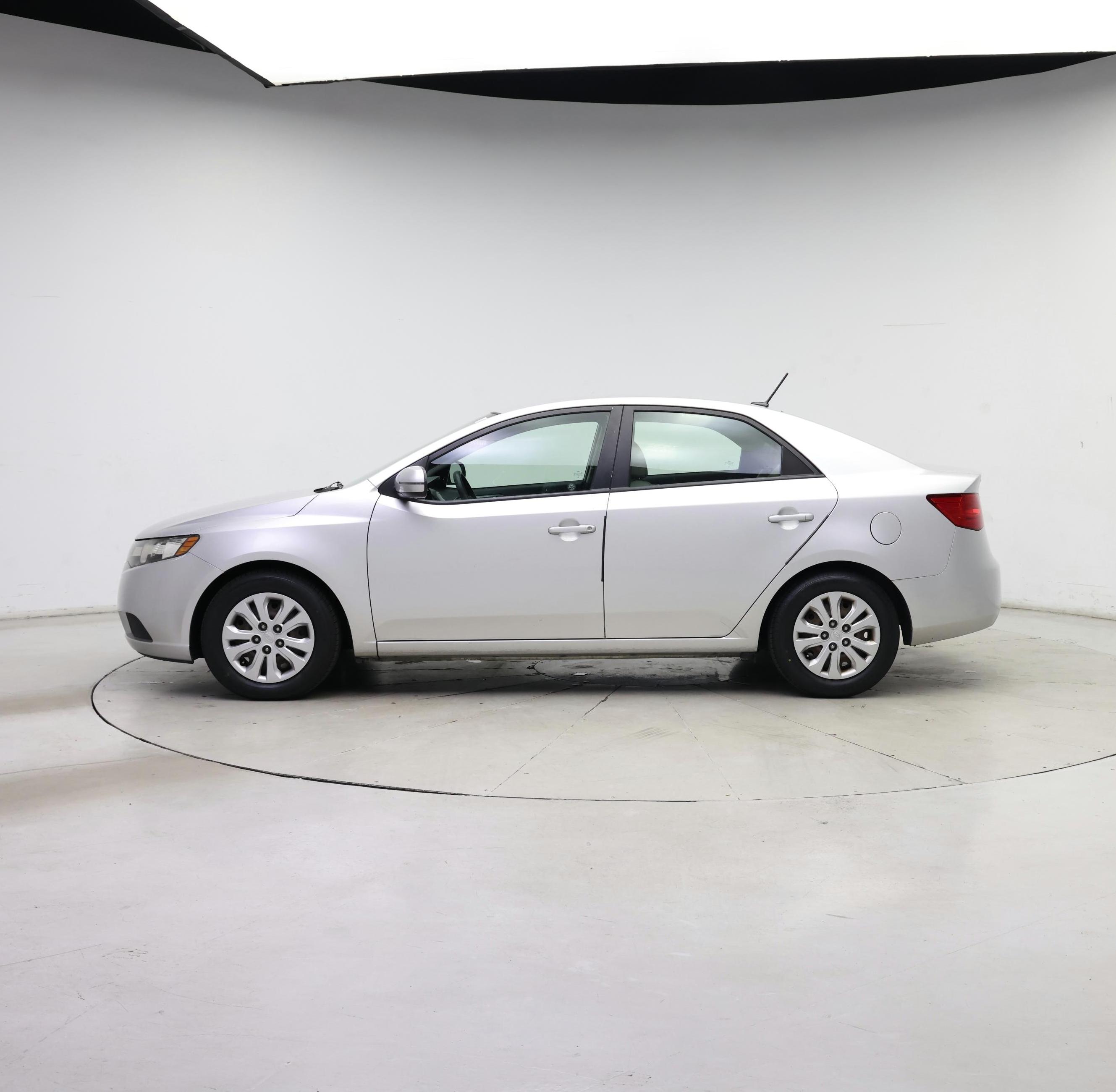 Thumbnail: 2013 Kia Forte - 3