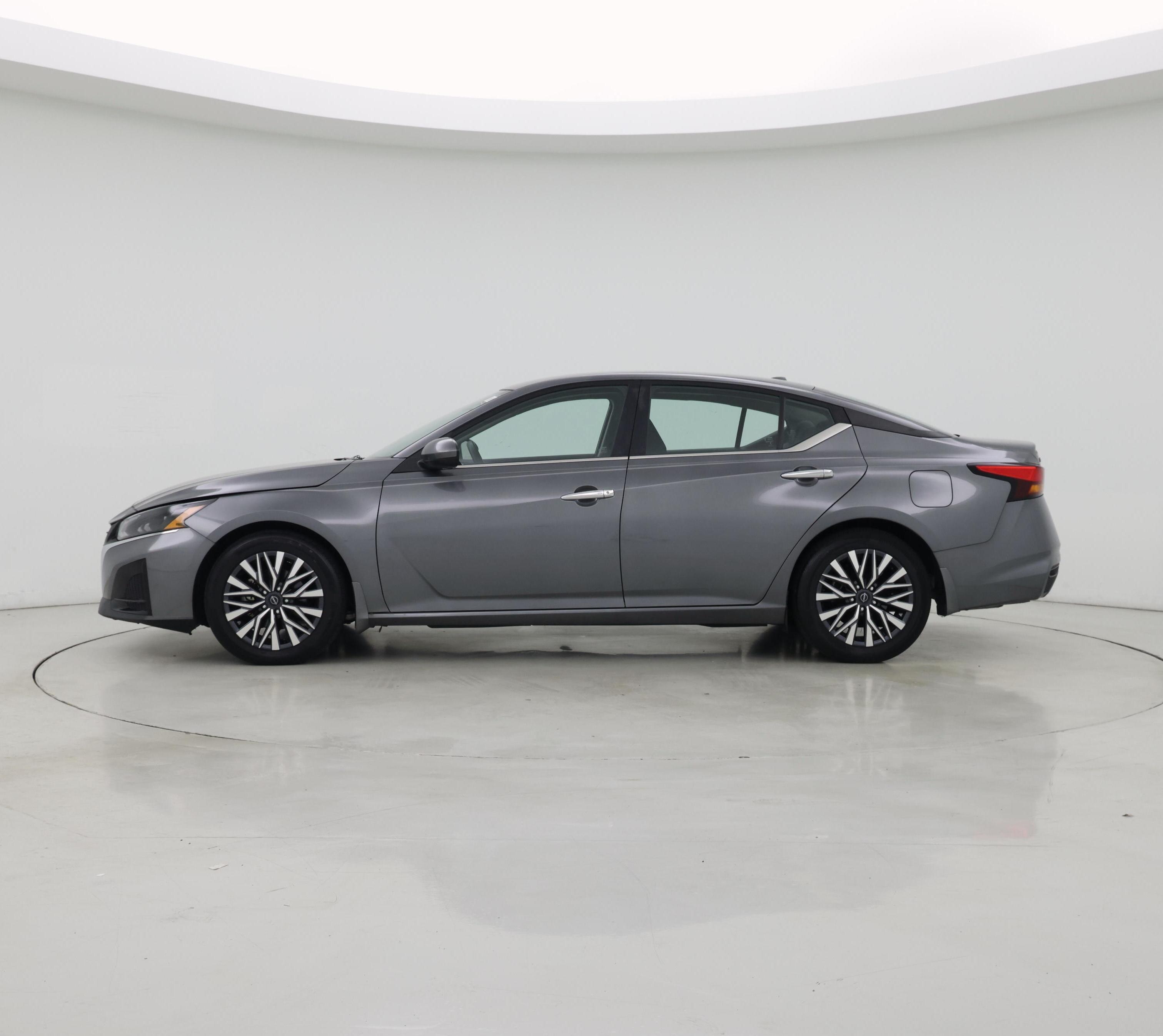 Thumbnail: 2023 Nissan Altima - 3