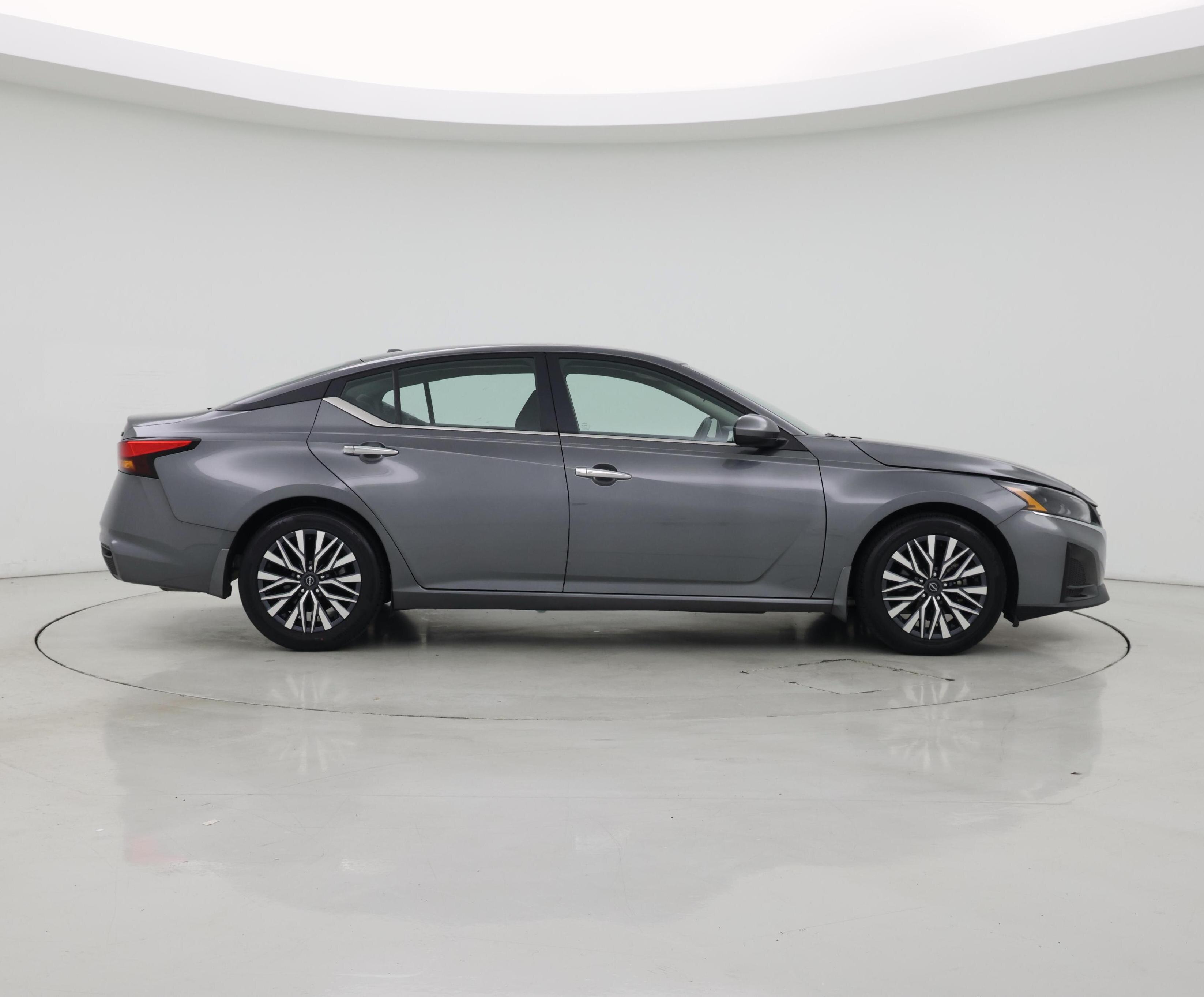 Thumbnail: 2023 Nissan Altima - 7