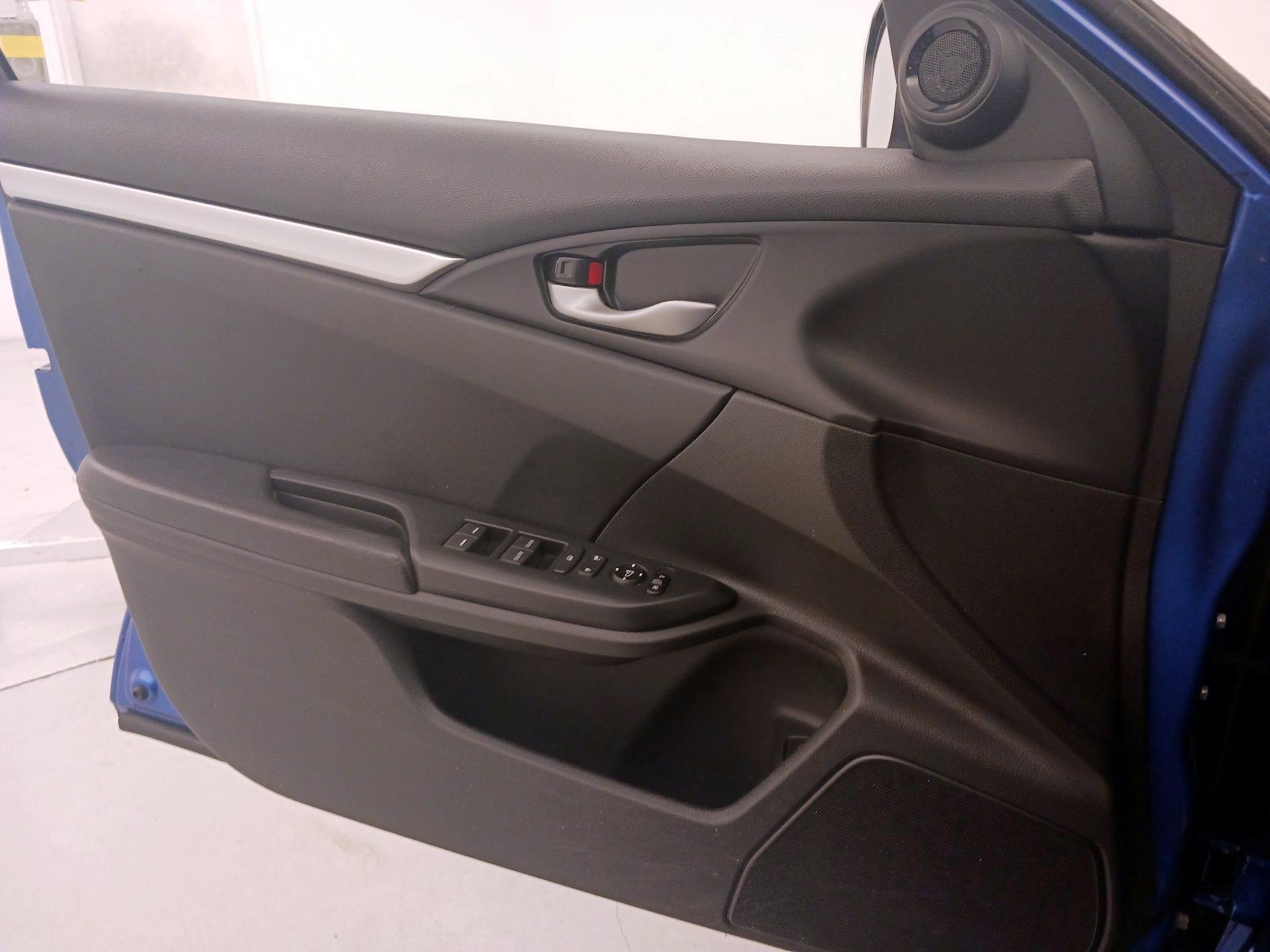 Thumbnail: 2019 Honda Civic - 12