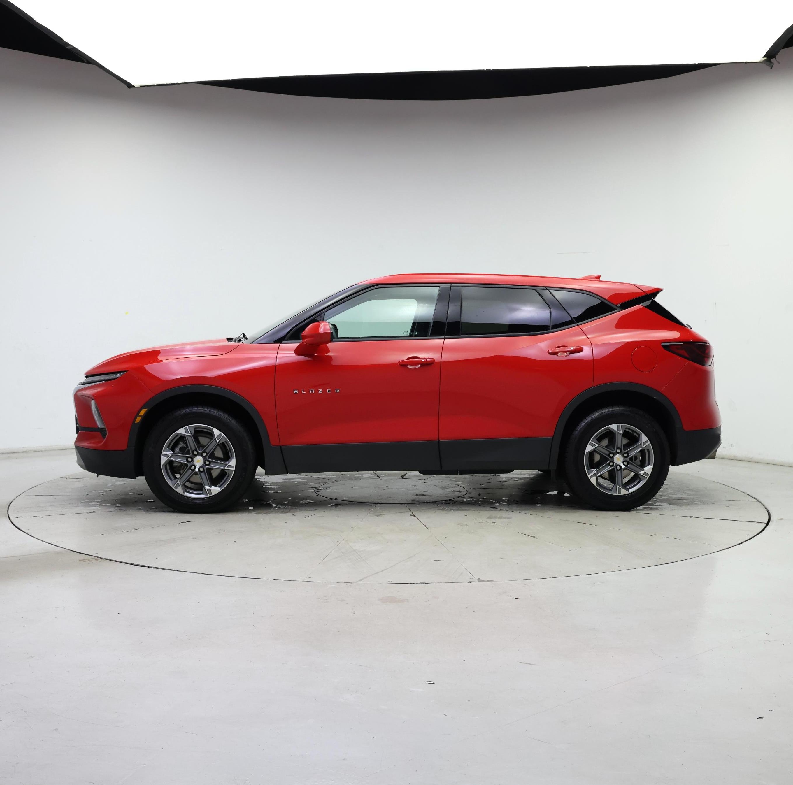 Thumbnail: 2023 Chevrolet Blazer - 3