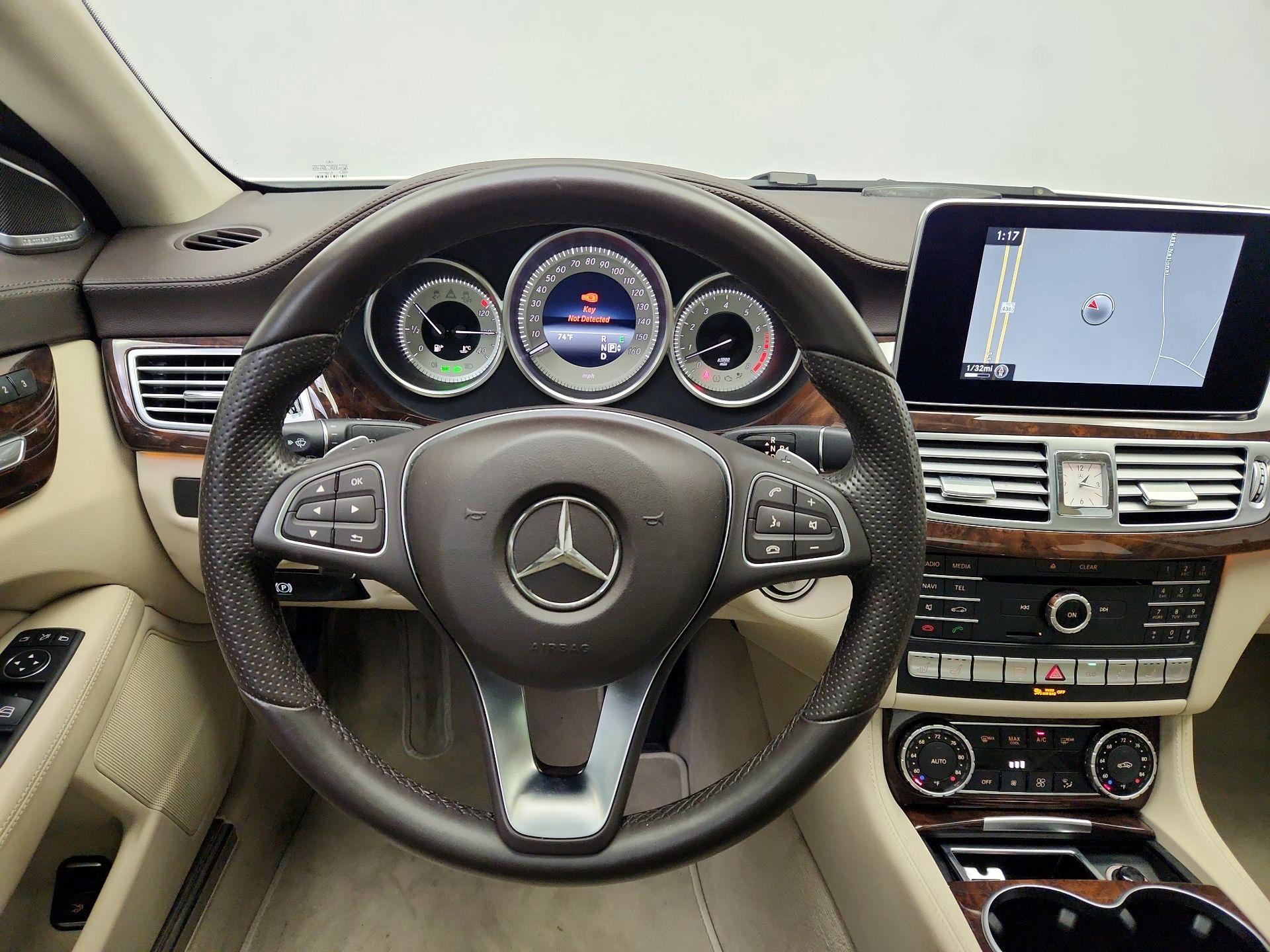Thumbnail: 2015 Mercedes-Benz CLS - 10