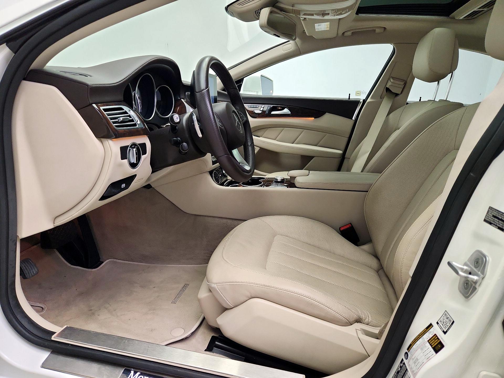Thumbnail: 2015 Mercedes-Benz CLS - 11