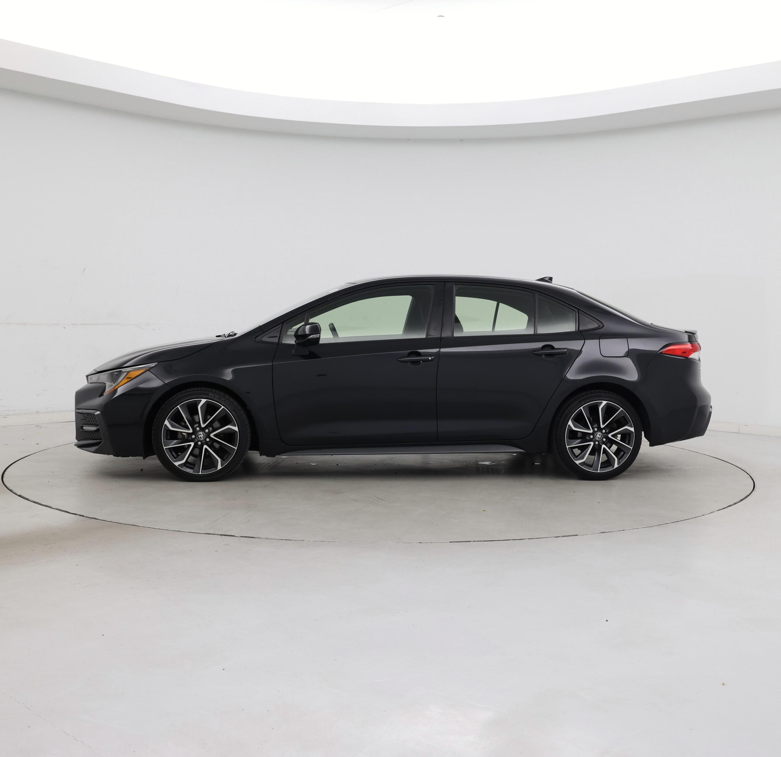 Thumbnail: 2022 Toyota Corolla - 3