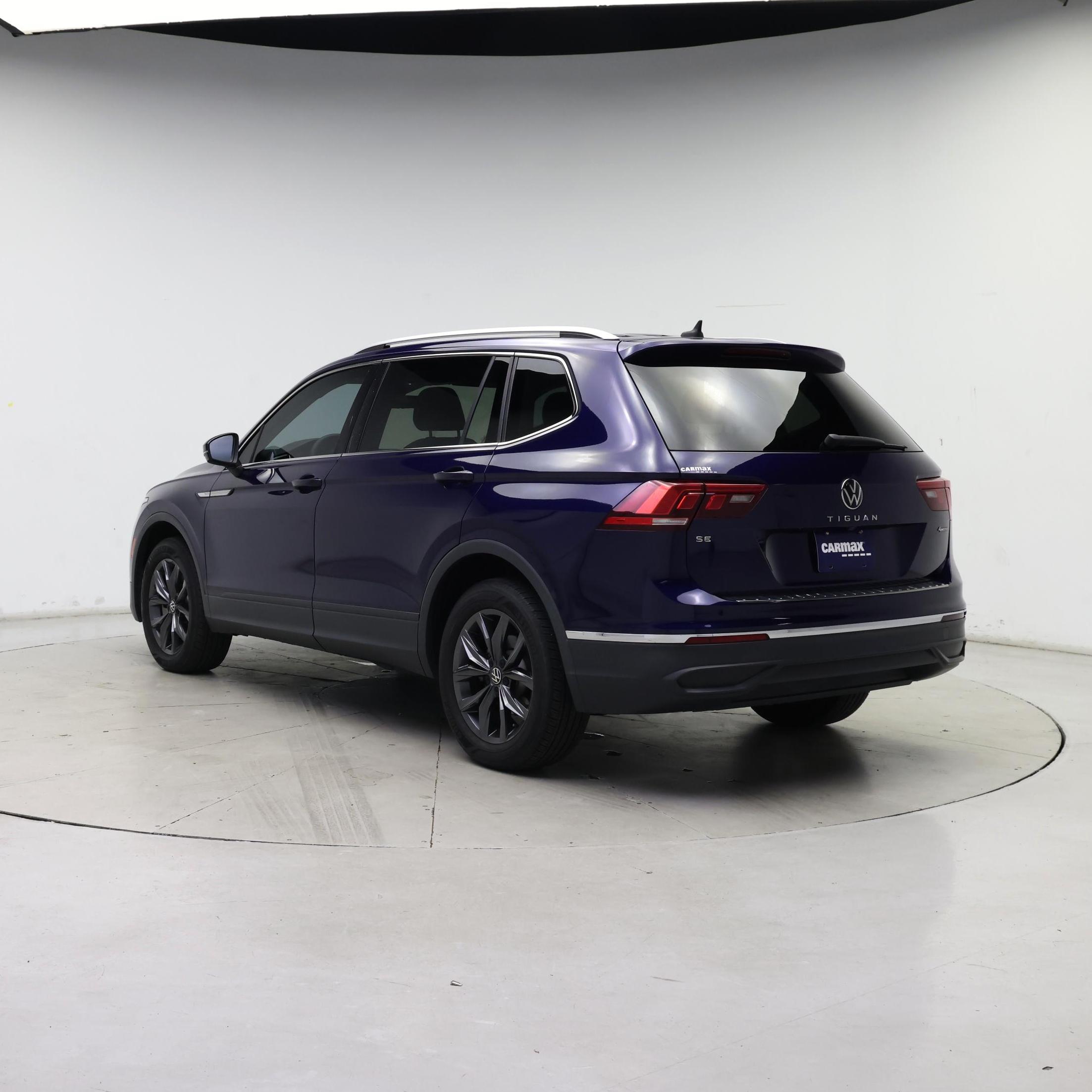 Thumbnail: 2022 Volkswagen Tiguan - 2