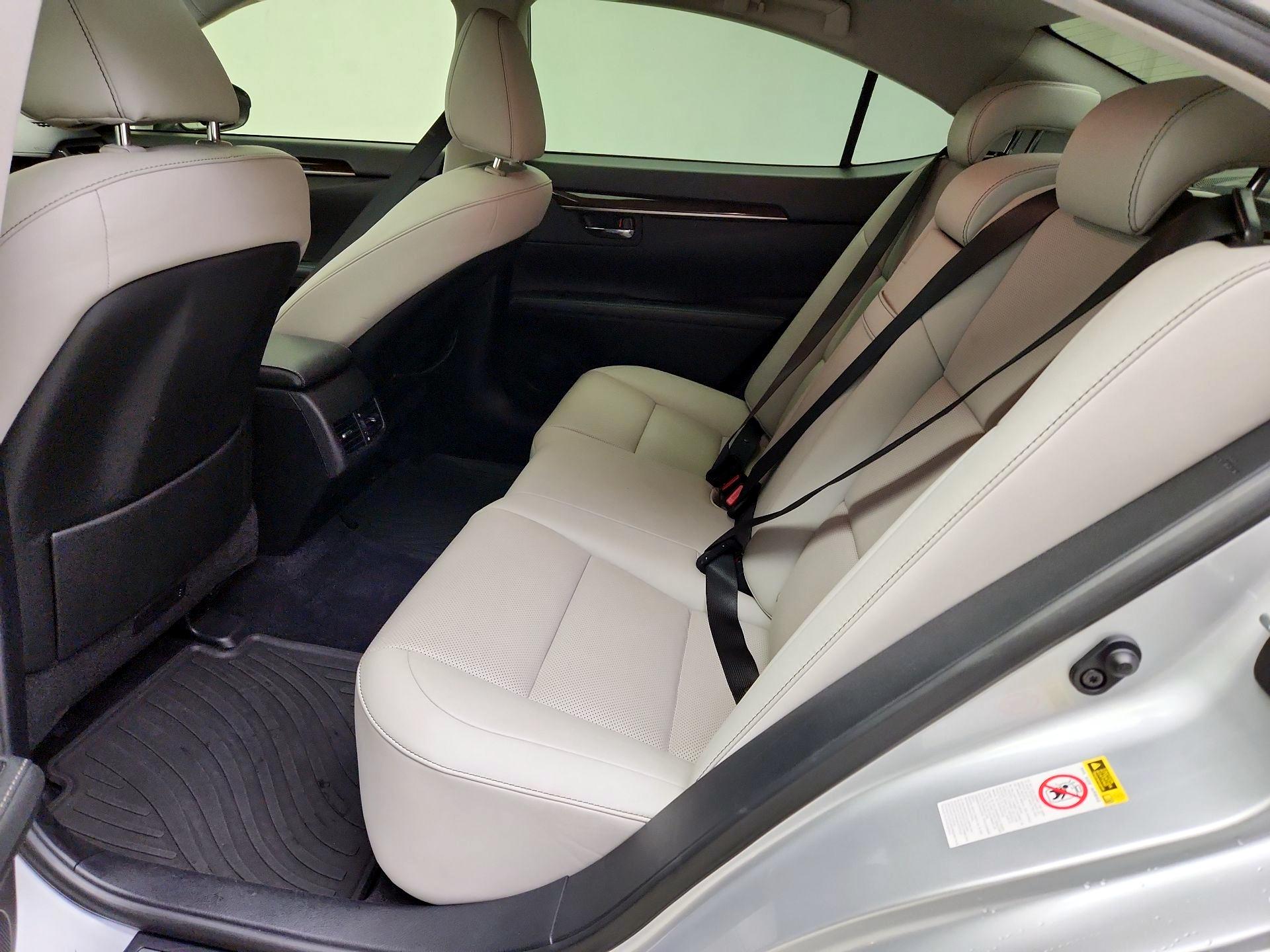 Thumbnail: 2014 Lexus ES - 20