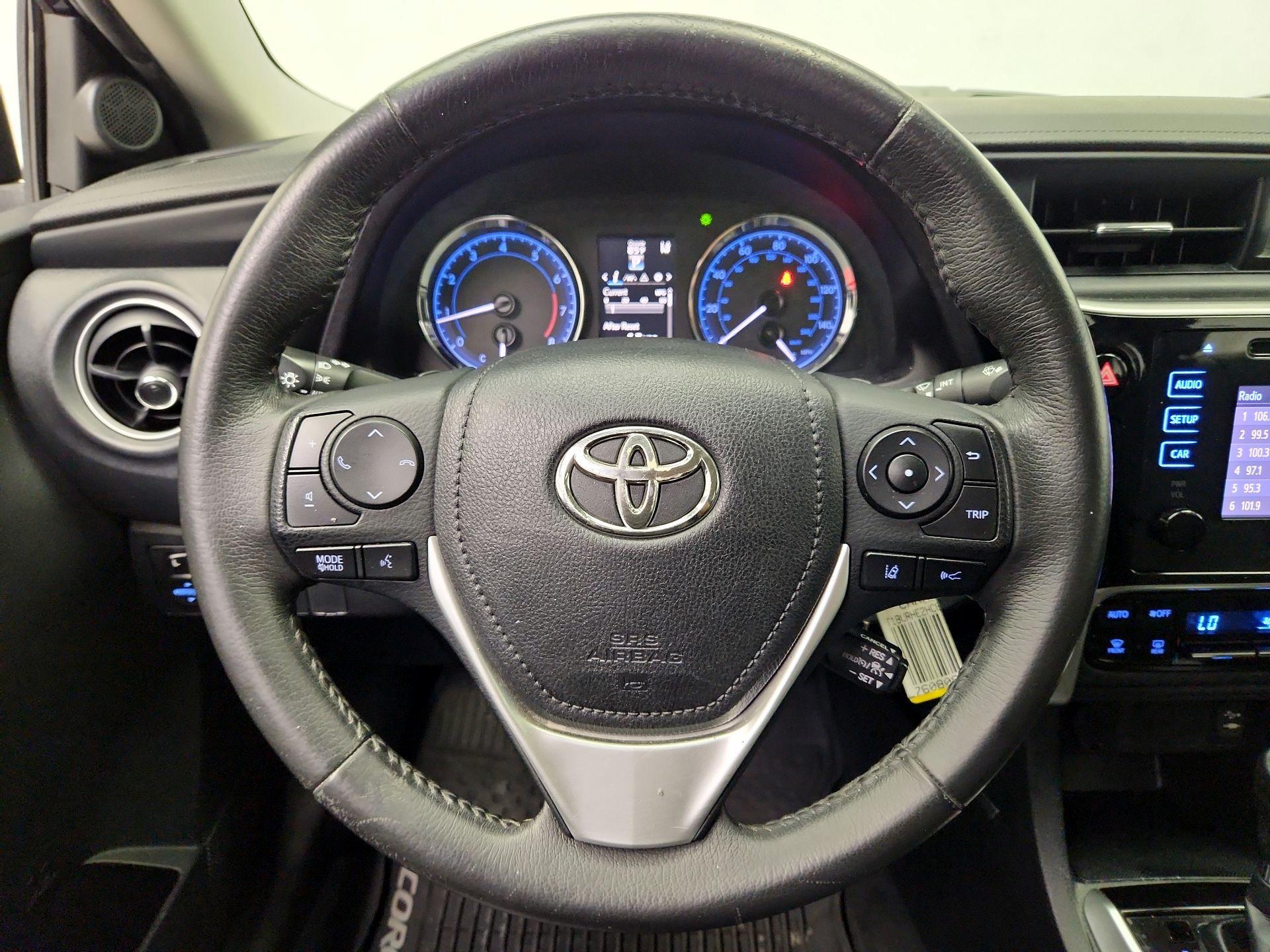 Thumbnail: 2017 Toyota Corolla - 10