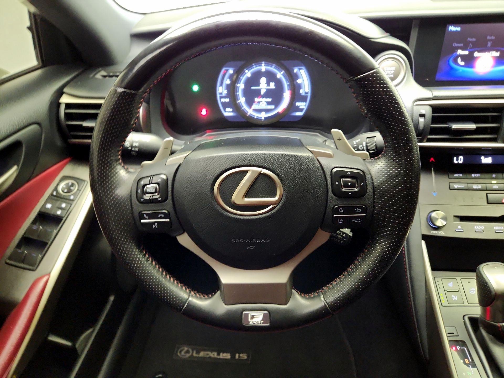 Thumbnail: 2020 Lexus IS - 10