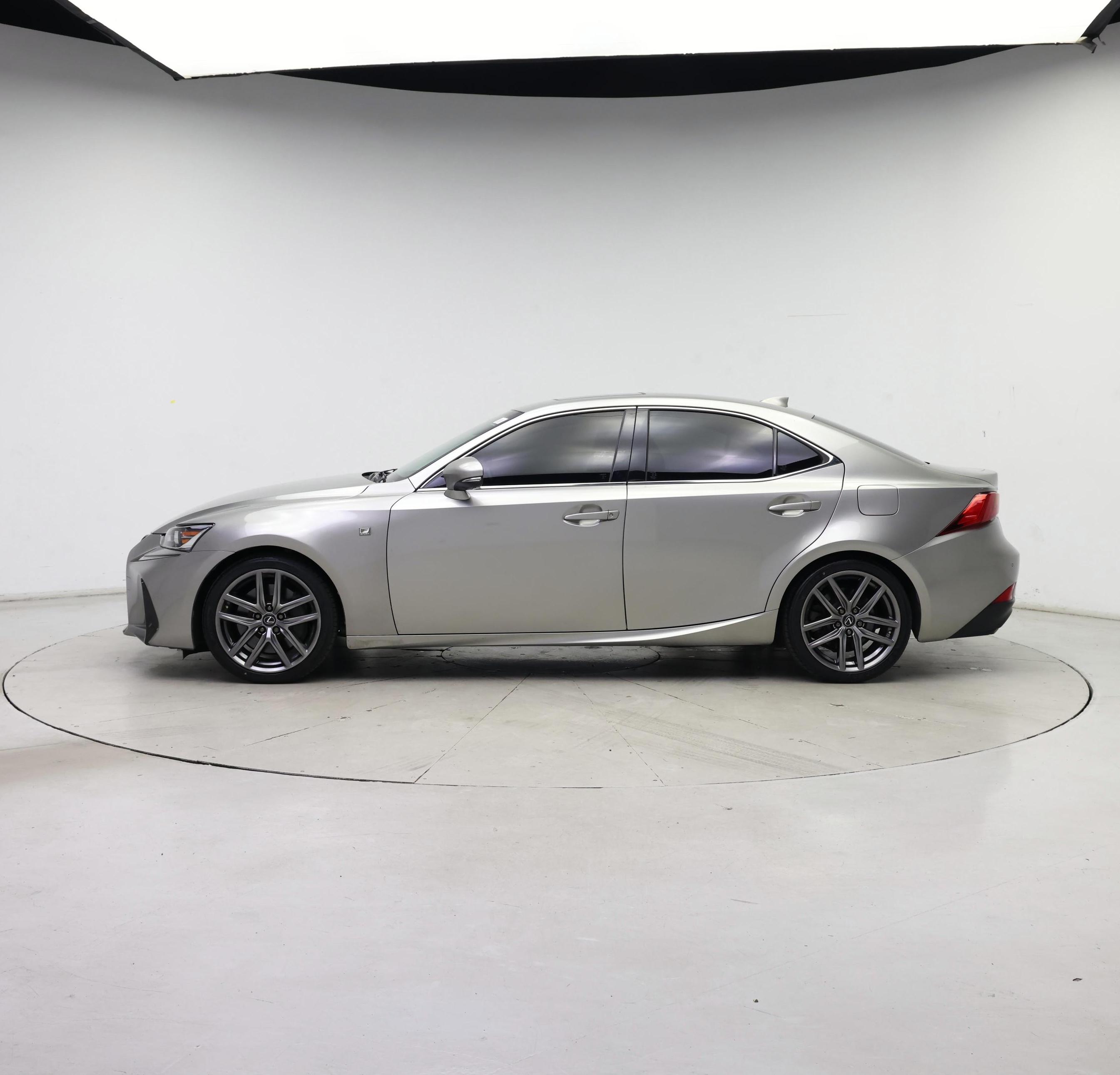 Thumbnail: 2020 Lexus IS - 3