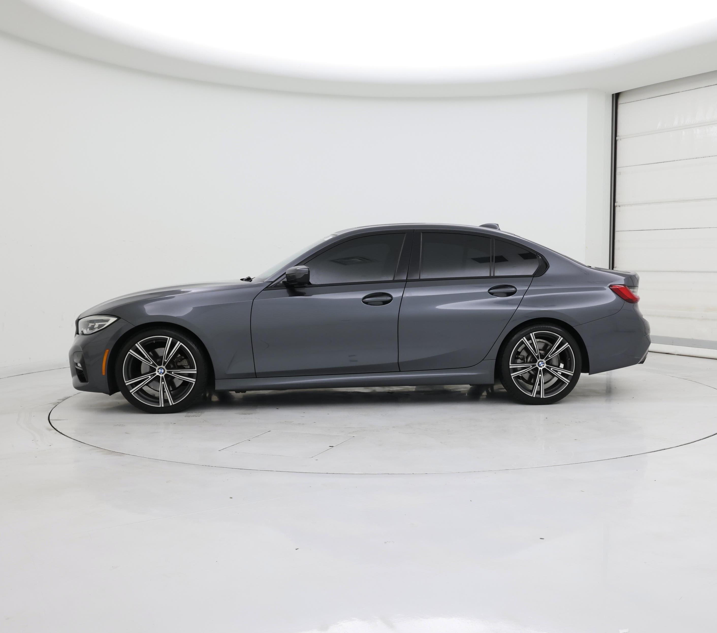 Thumbnail: 2021 BMW 3 Series - 3