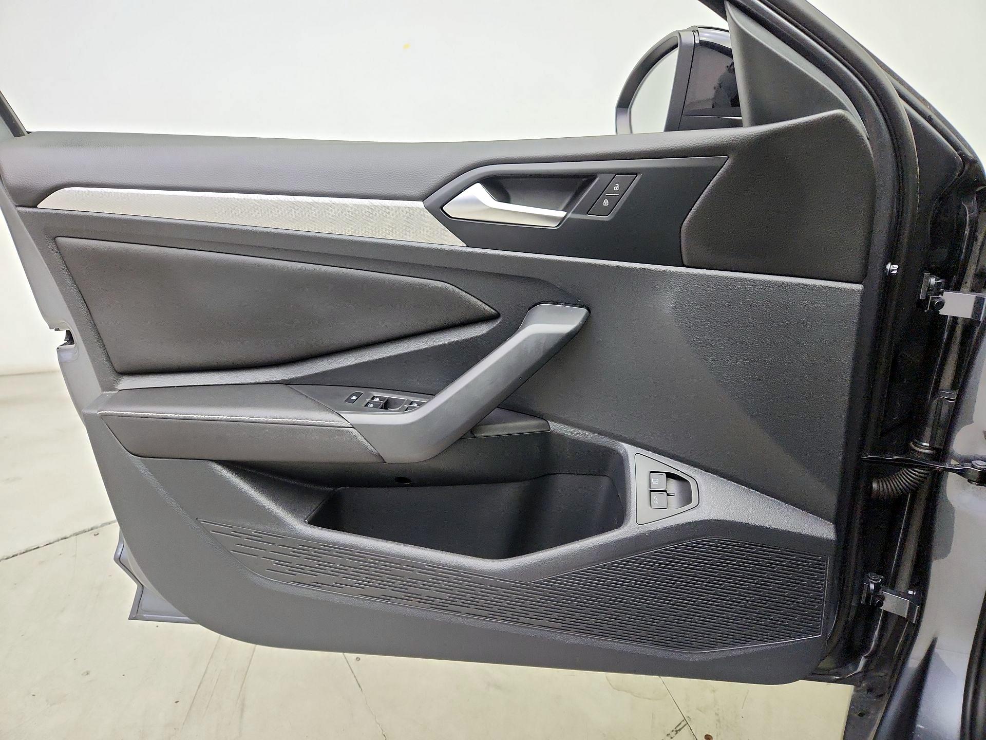 Thumbnail: 2024 Volkswagen Jetta - 12
