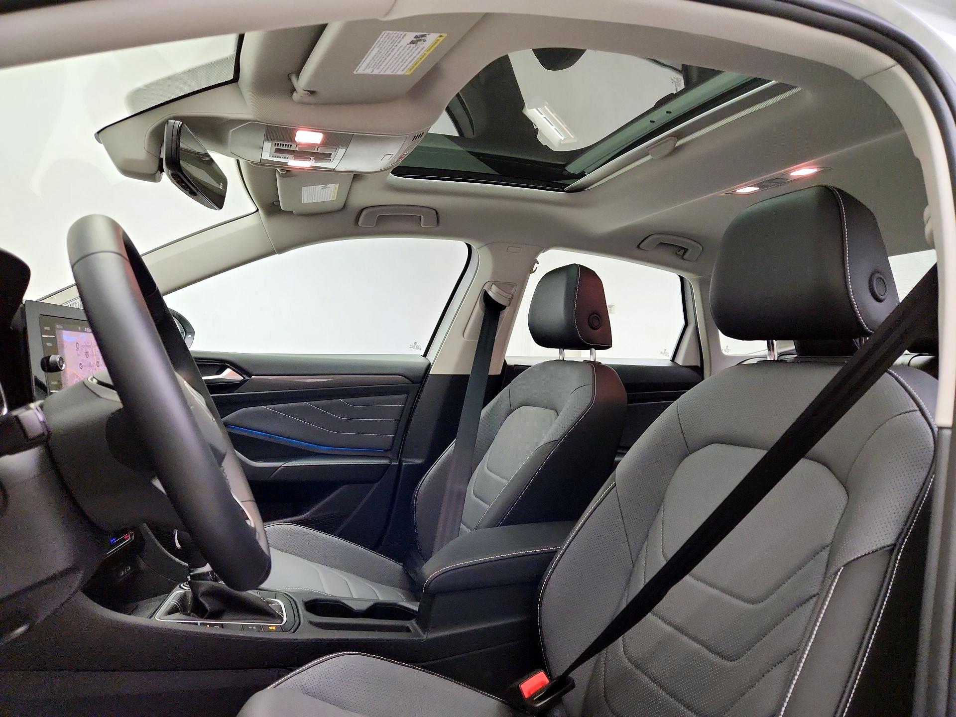 Thumbnail: 2025 Volkswagen Jetta - 20