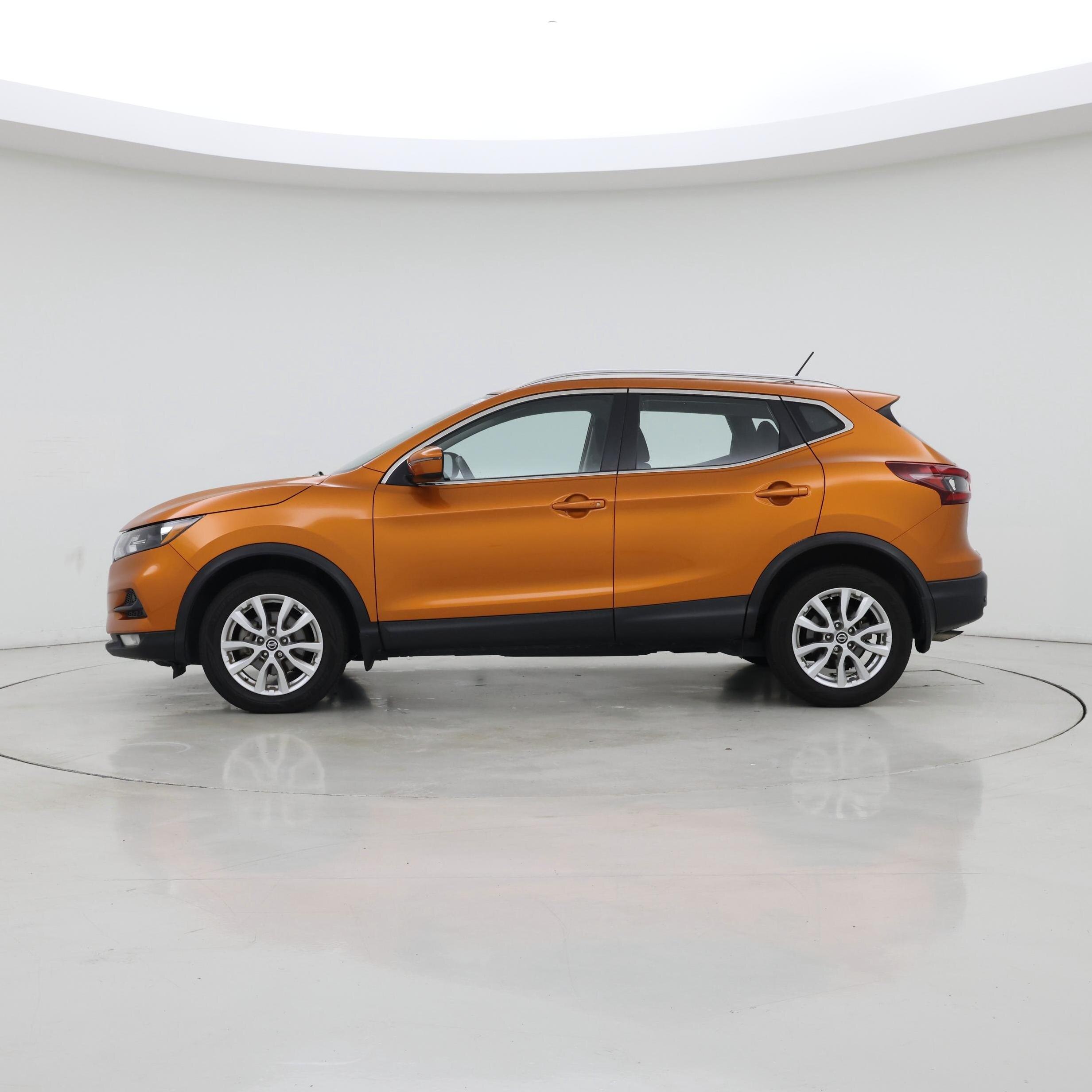Thumbnail: 2022 Nissan Rogue Sport - 3