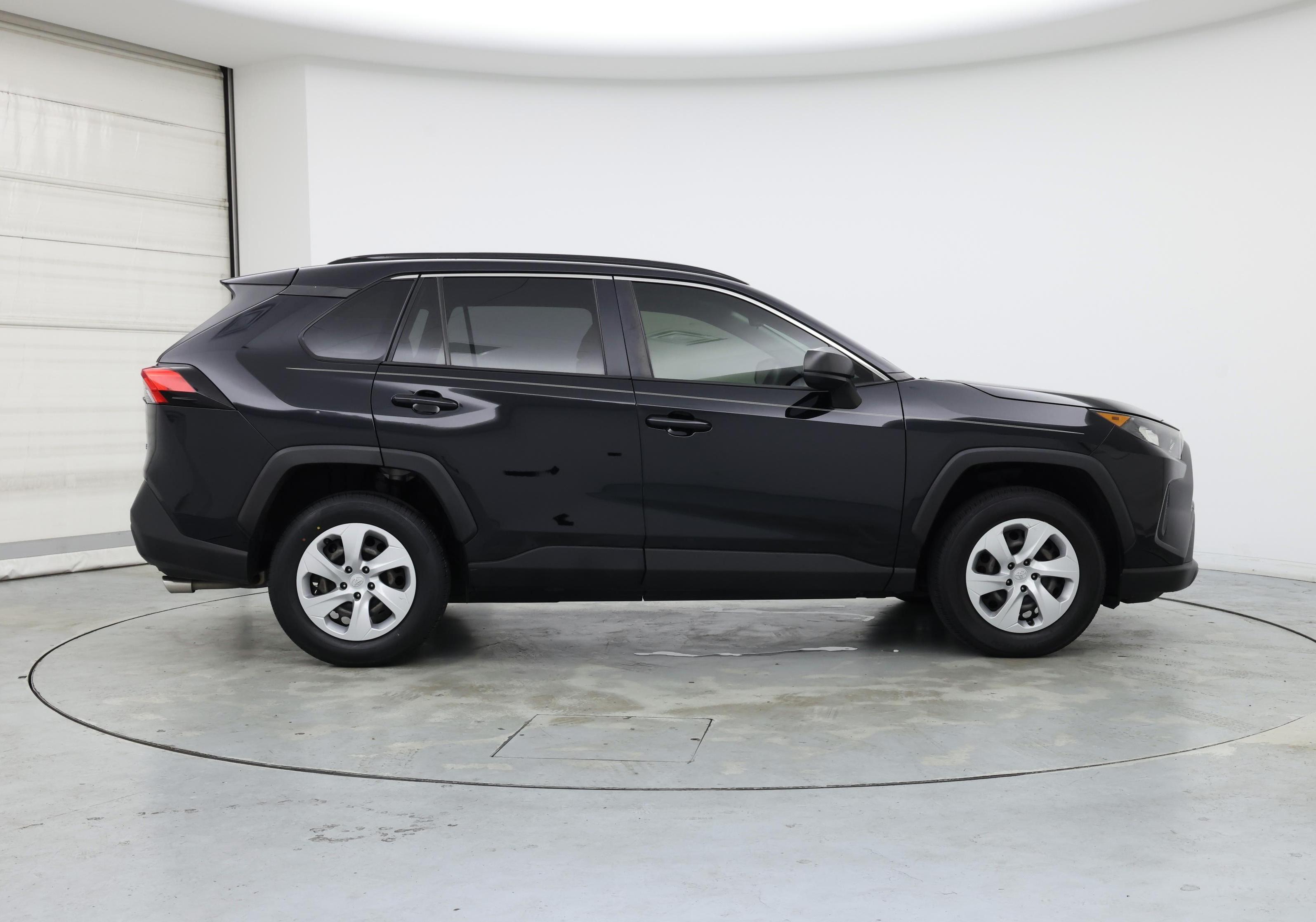 Thumbnail: 2019 Toyota RAV4 - 7